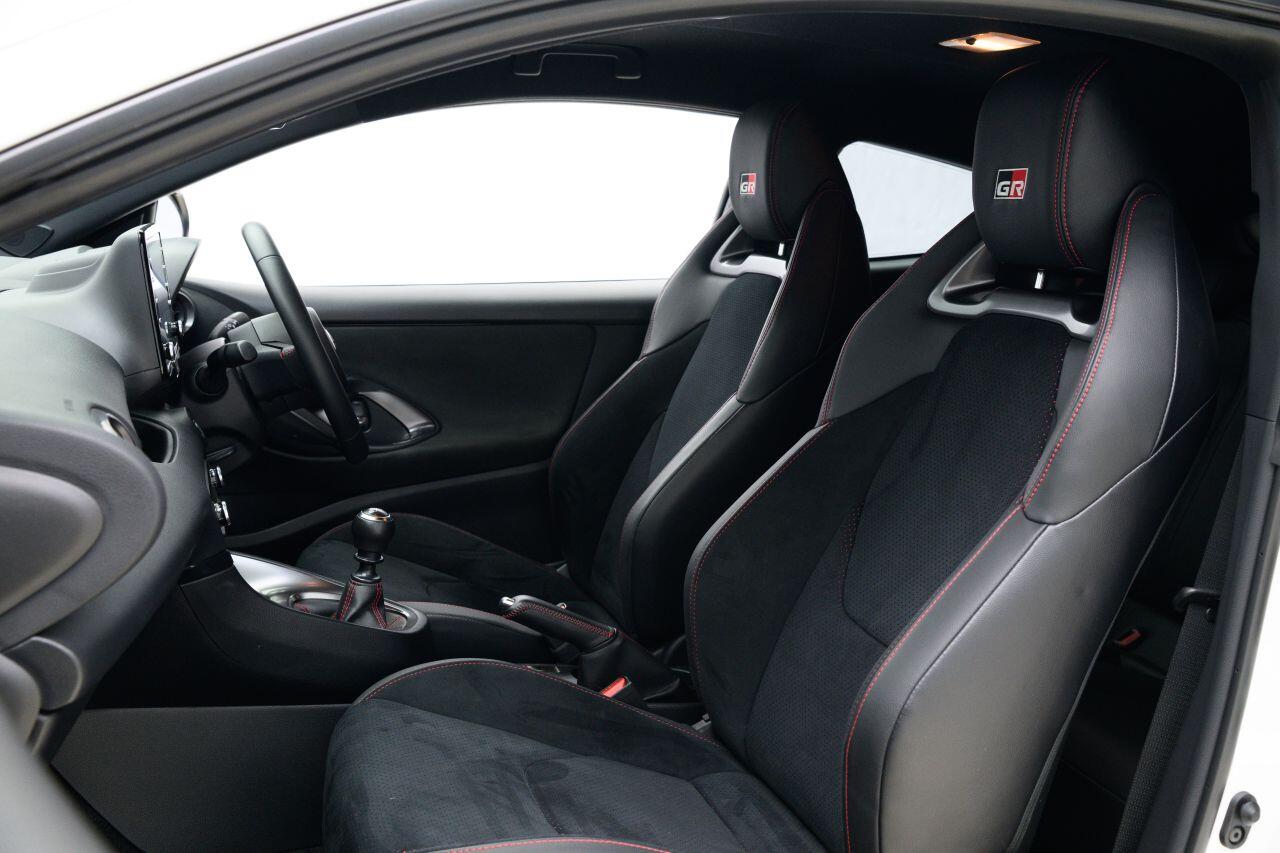 Toyota Yaris view 20