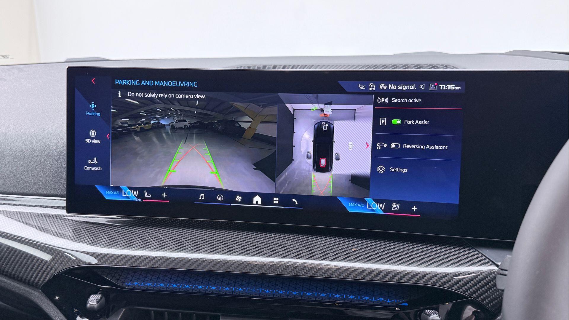 BMW i4 view 25