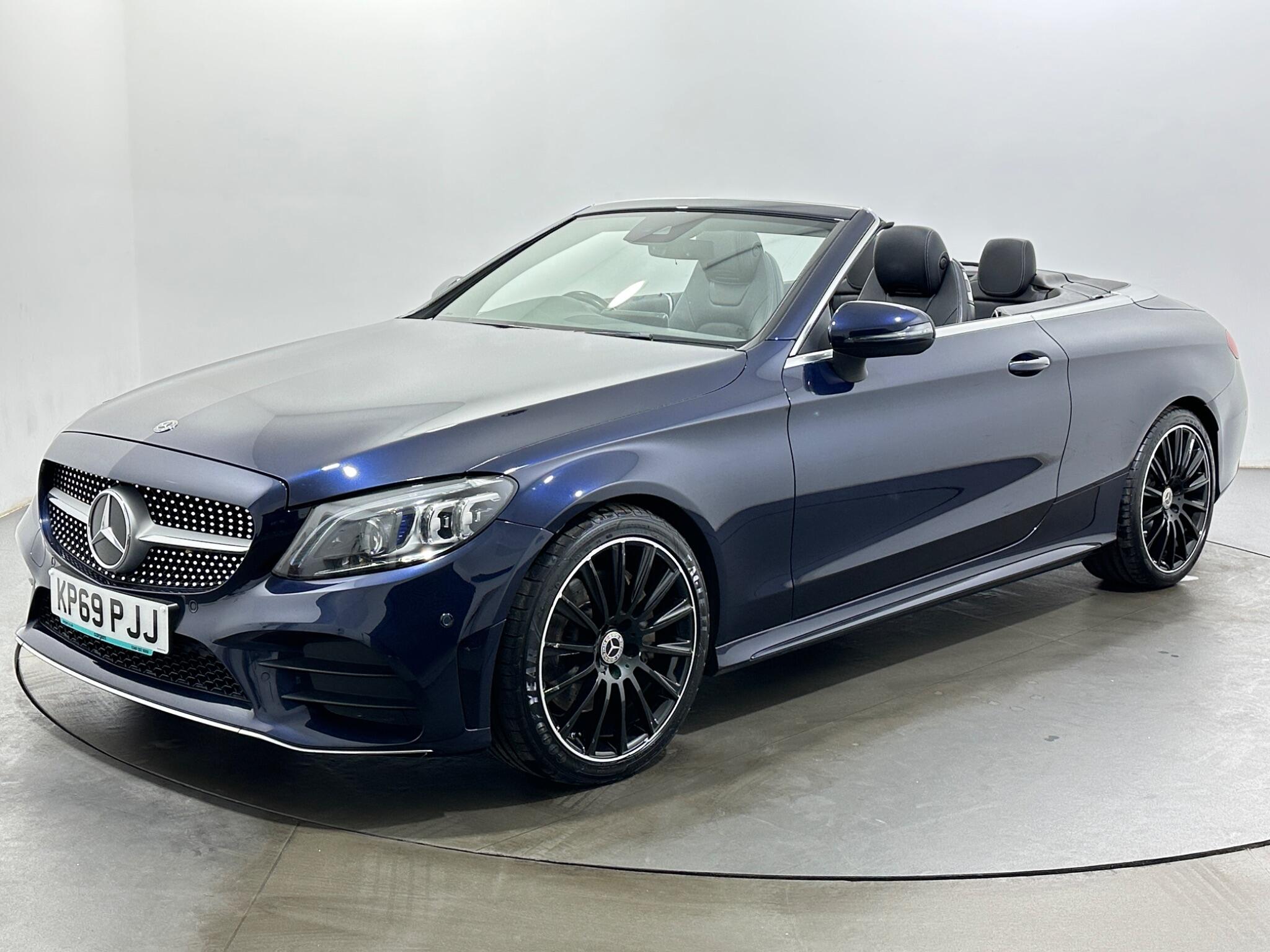 Mercedes-Benz C-Class view 4