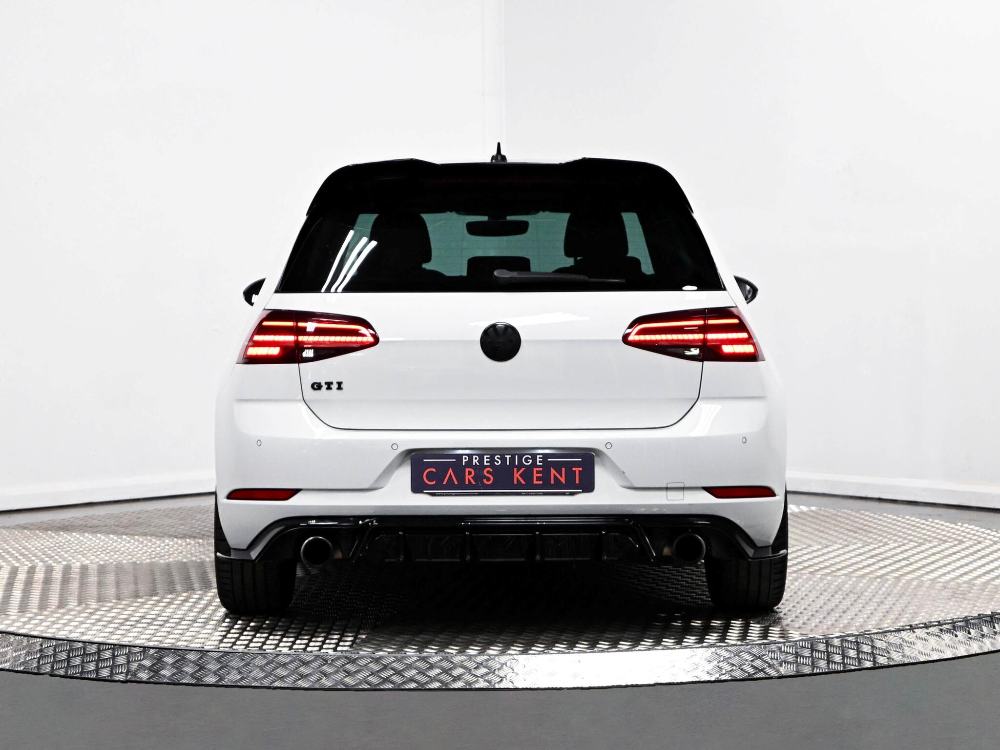 Volkswagen Golf view 6