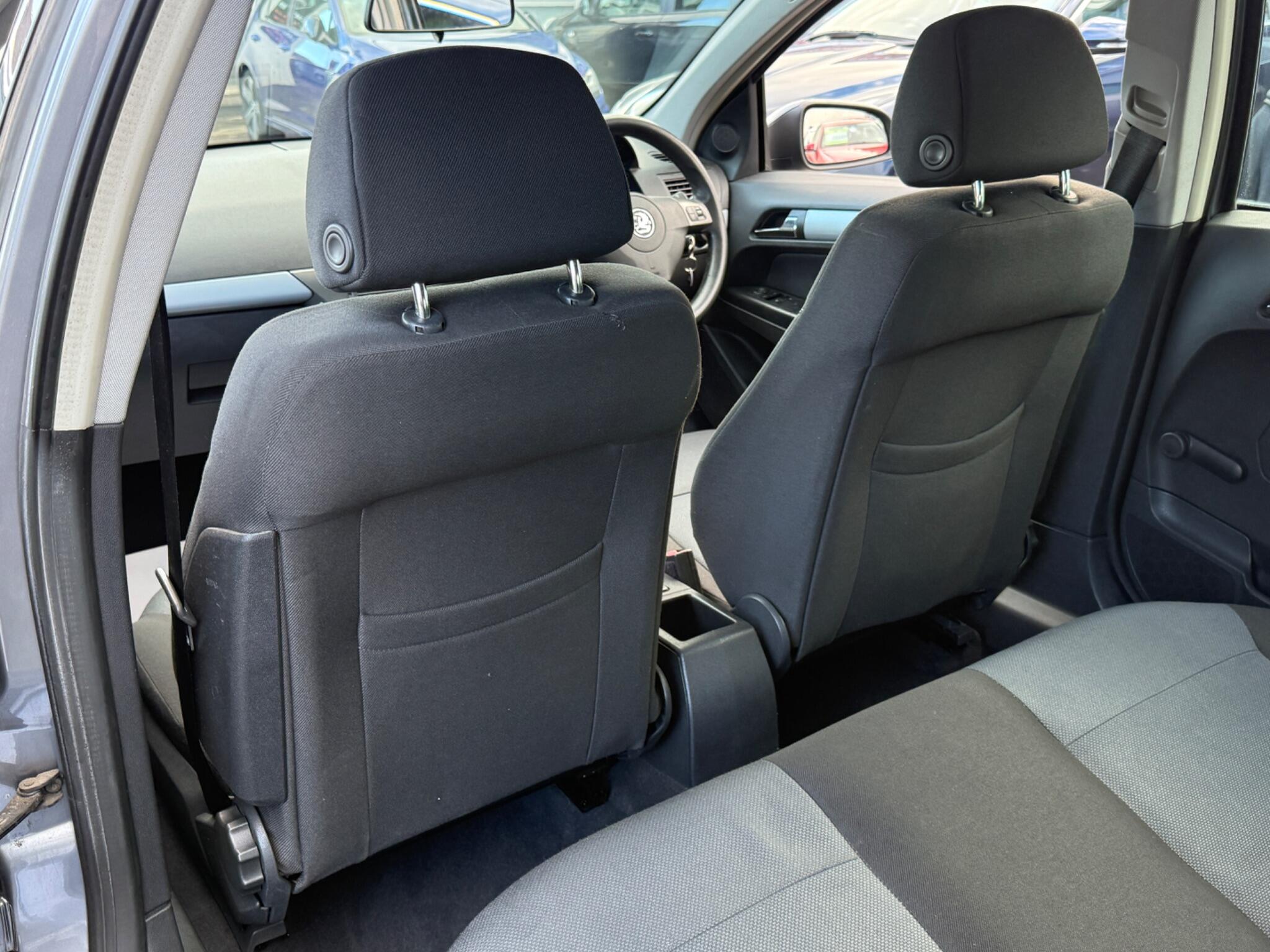 Vauxhall Astra - Image 50
