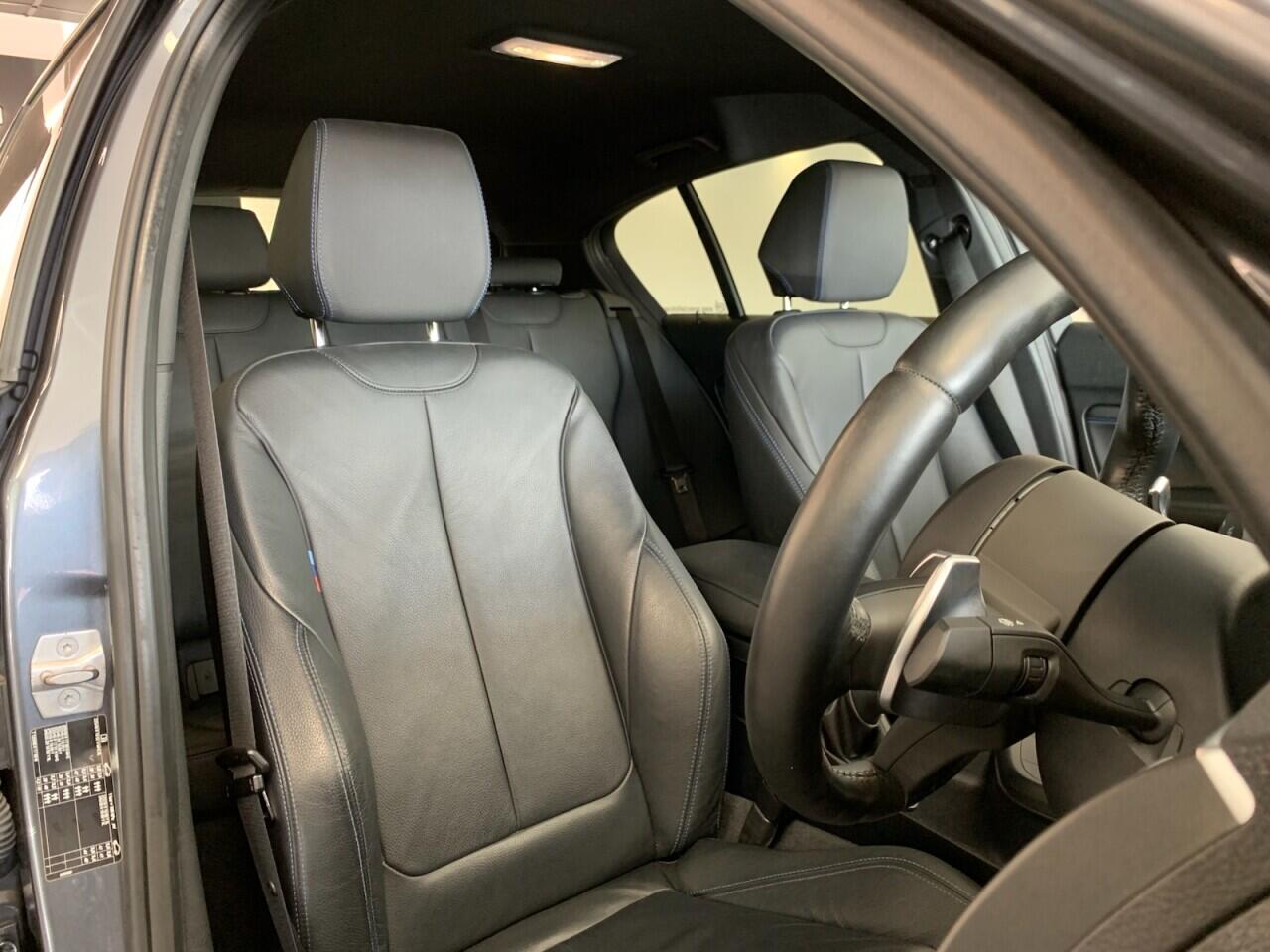 BMW 1 Series view 22