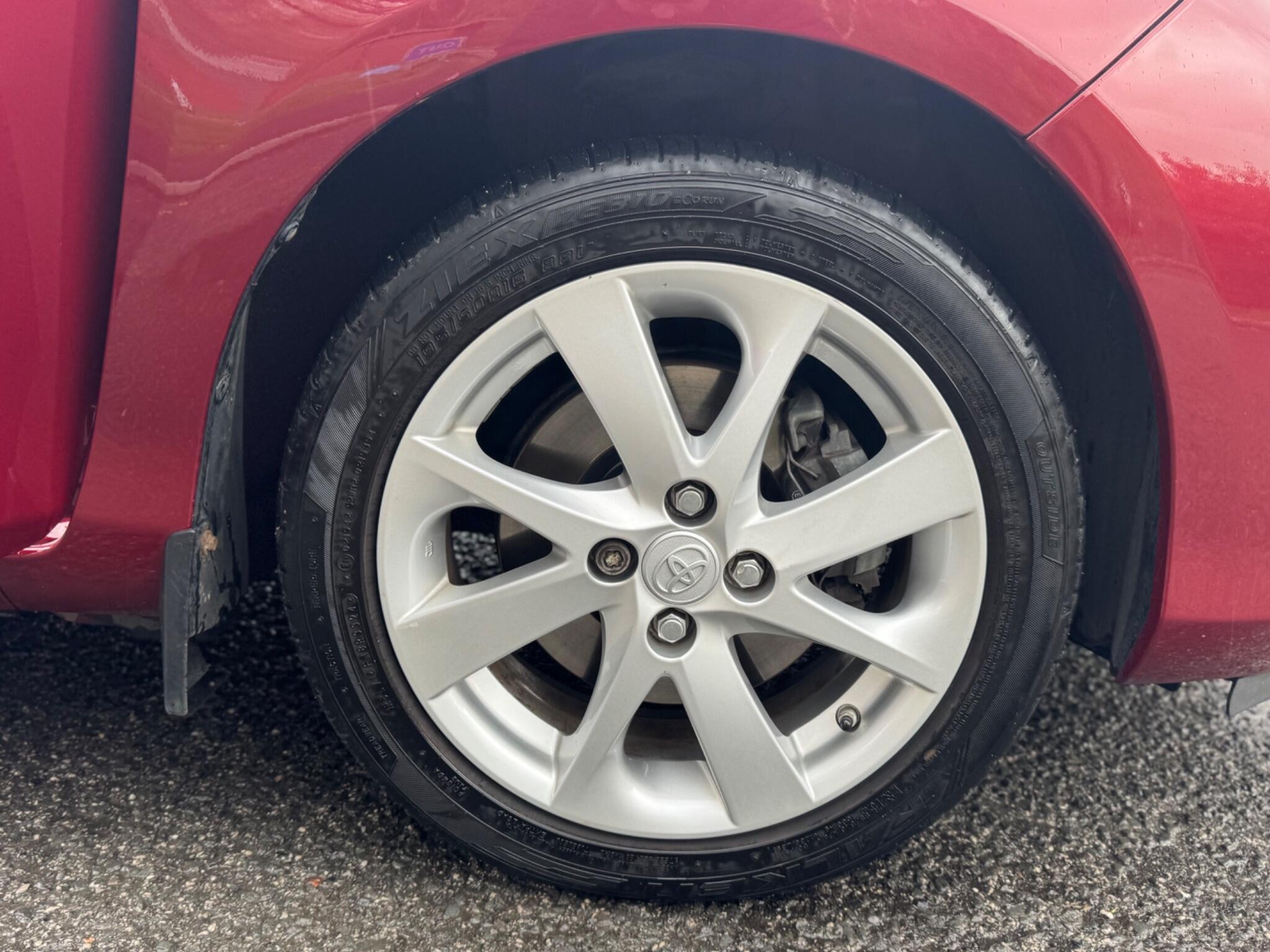 2017 Toyota Yaris 1.5 VVT-h Excel E-CVT Euro 6 (s/s) 5dr (15in Alloy) image 46