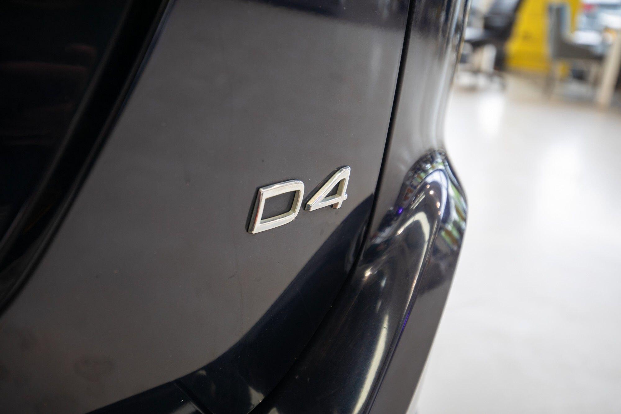 Volvo XC60 view 8
