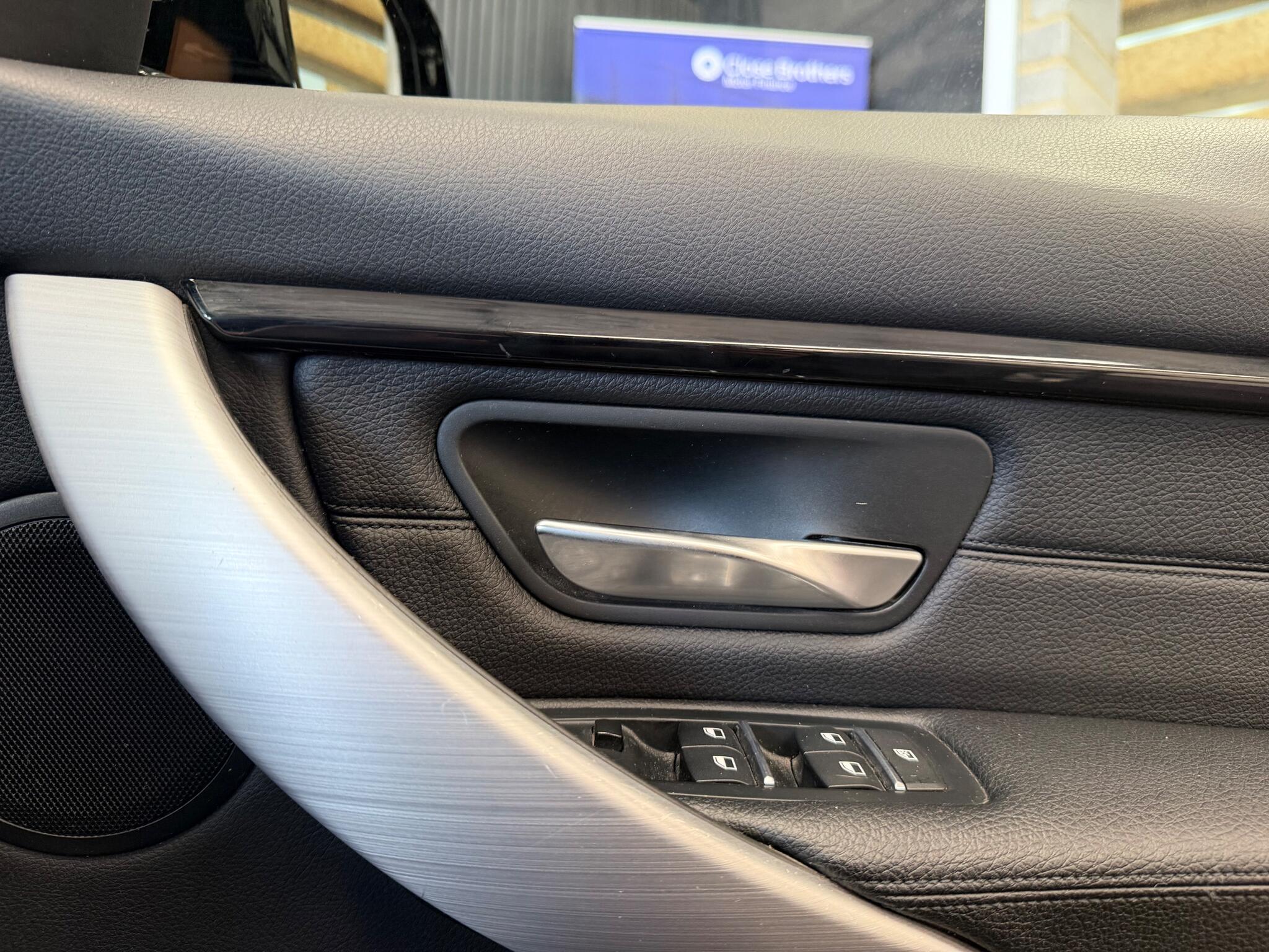 BMW 3 Series view 55