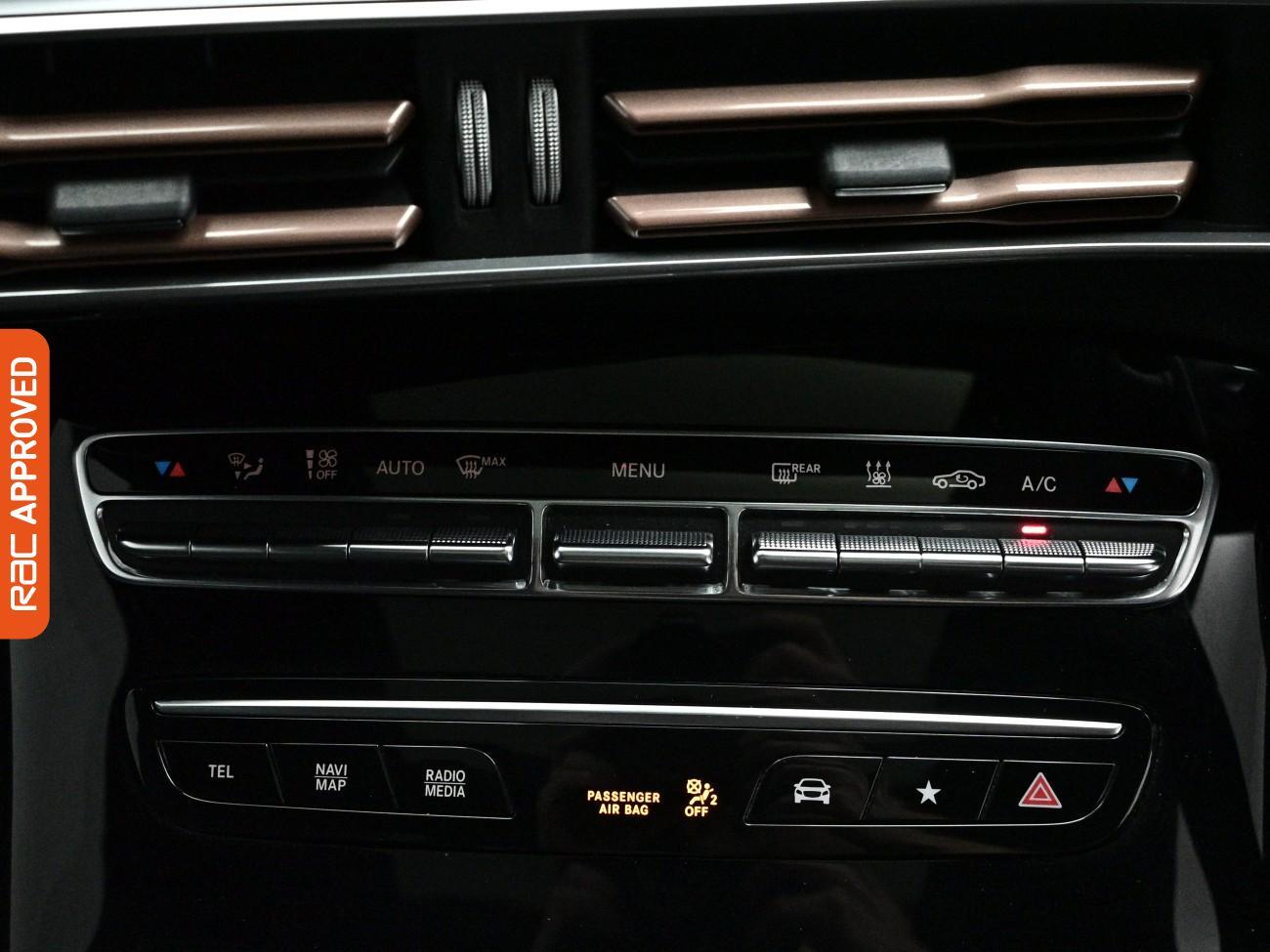 Mercedes-Benz Eqc view 22