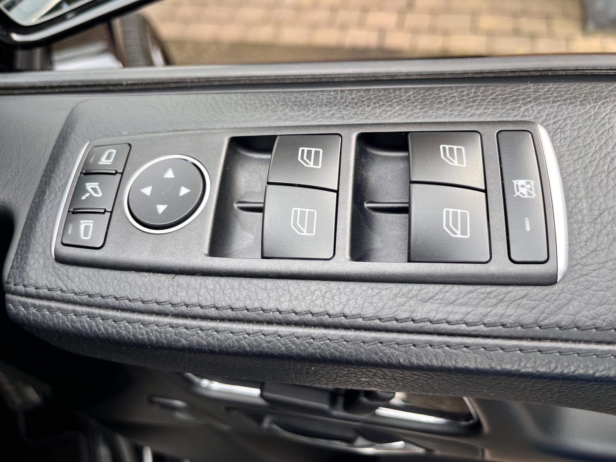 Mercedes-Benz G-Class view 56