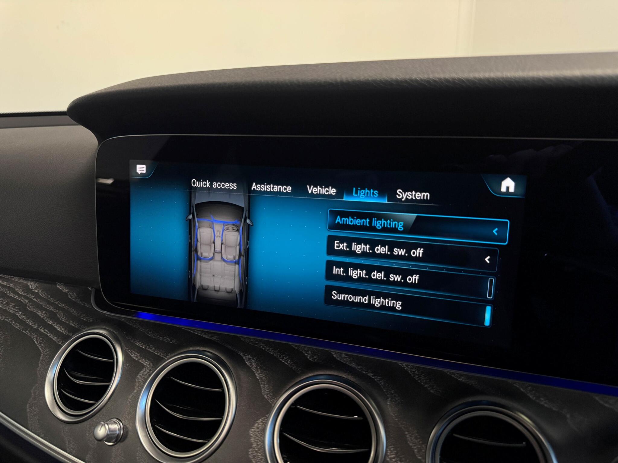 Mercedes-Benz E-Class view 52