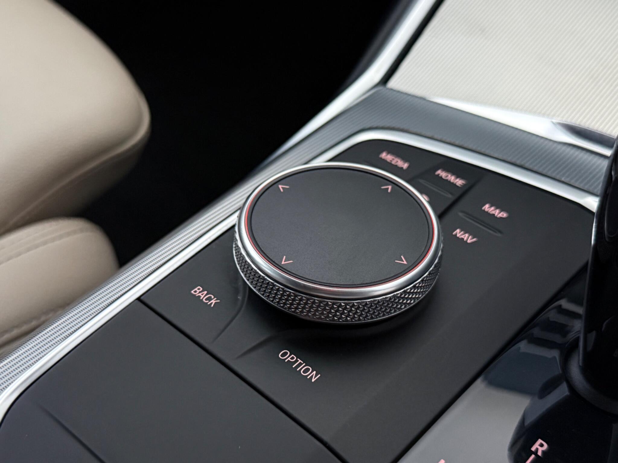 BMW 3 Series view 34