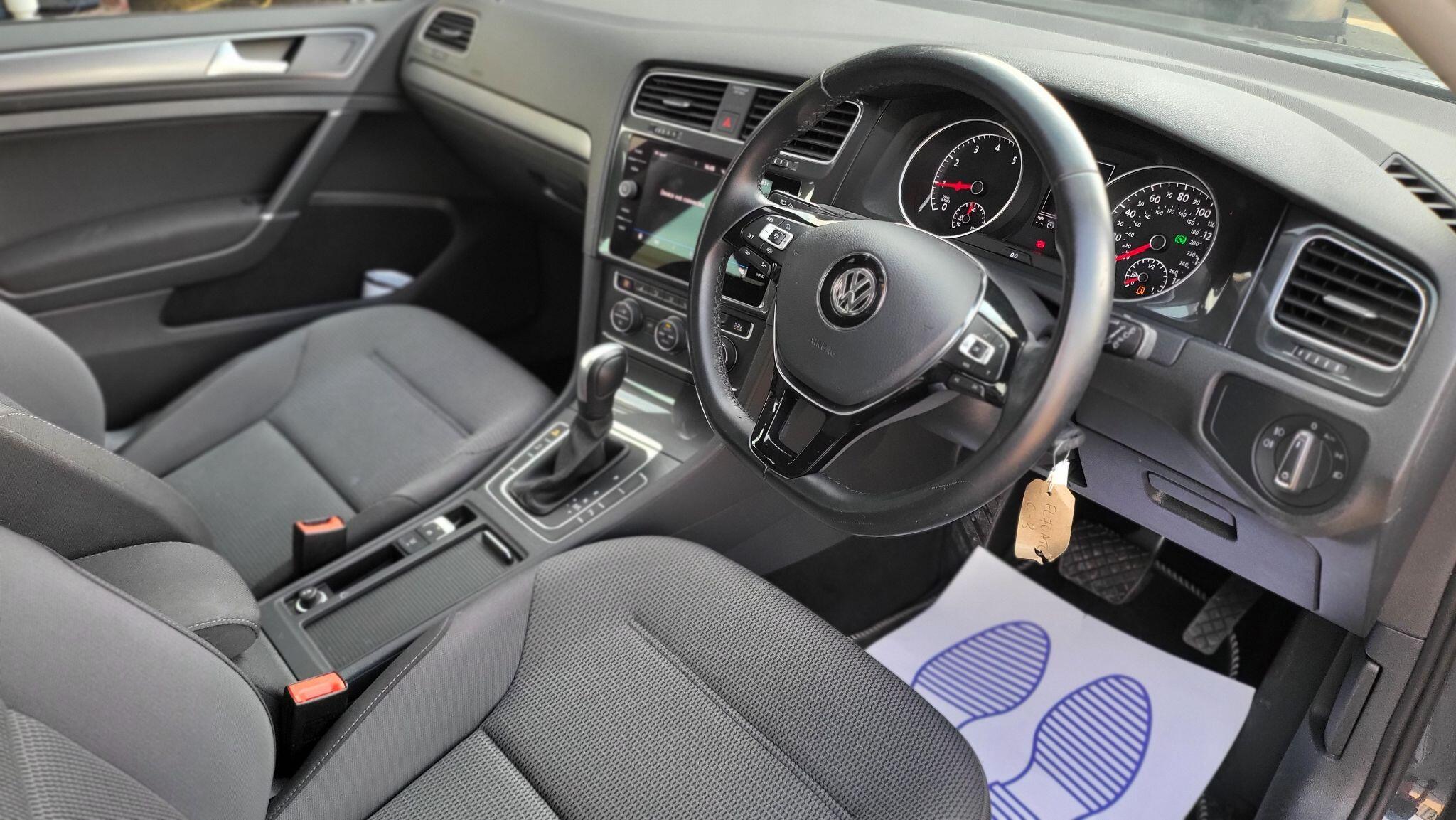 Volkswagen Golf view 2