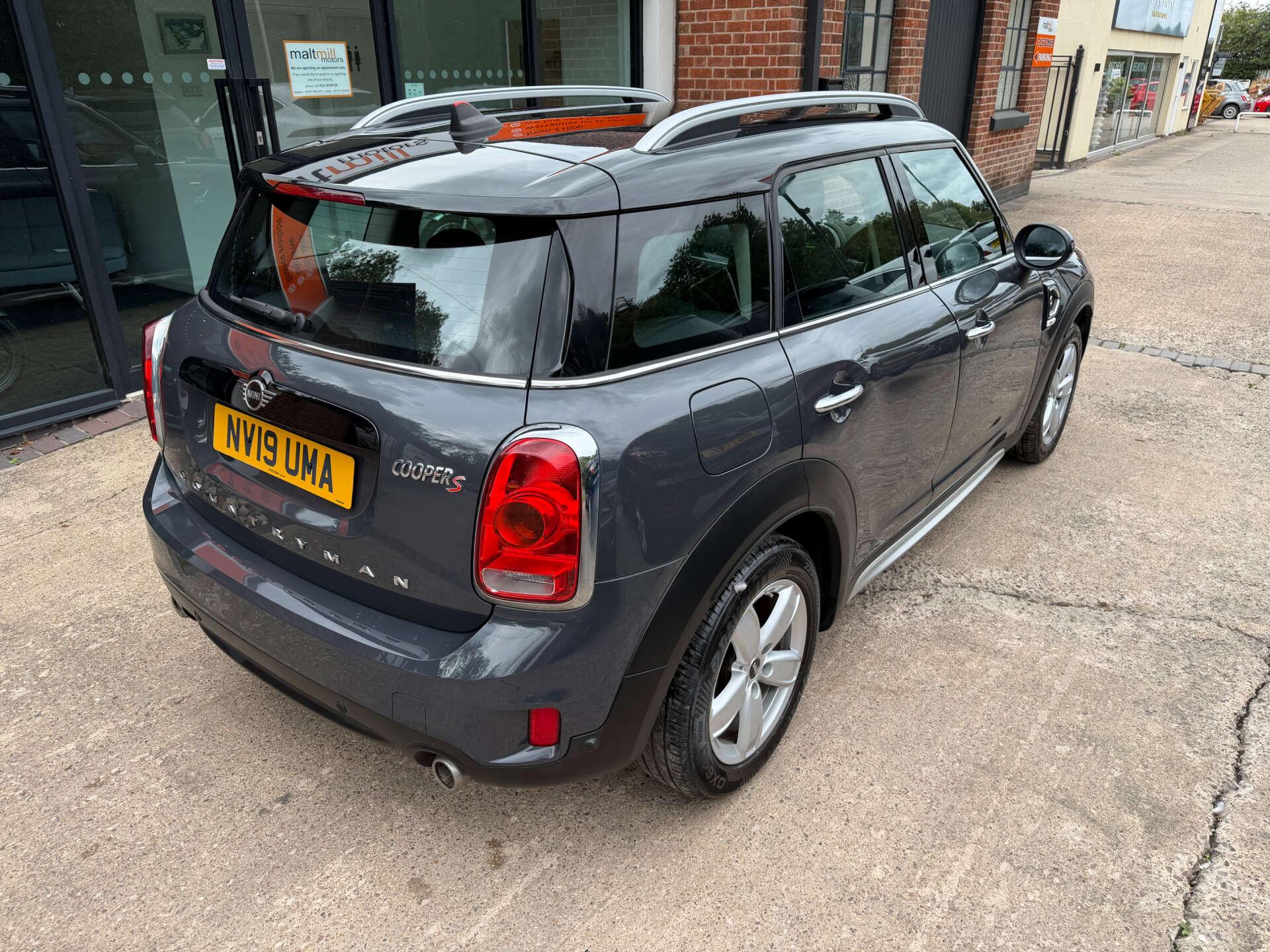 Mini Countryman view 17