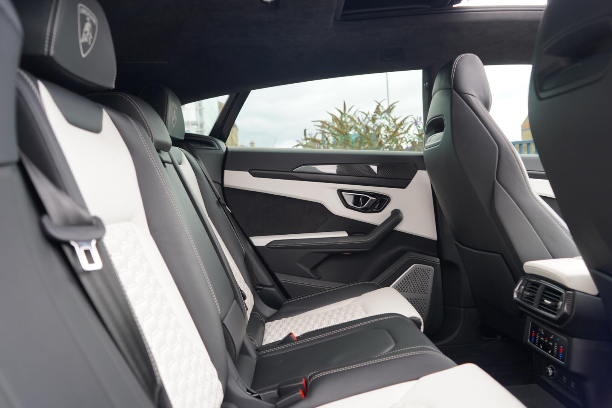 Lamborghini Urus view 21