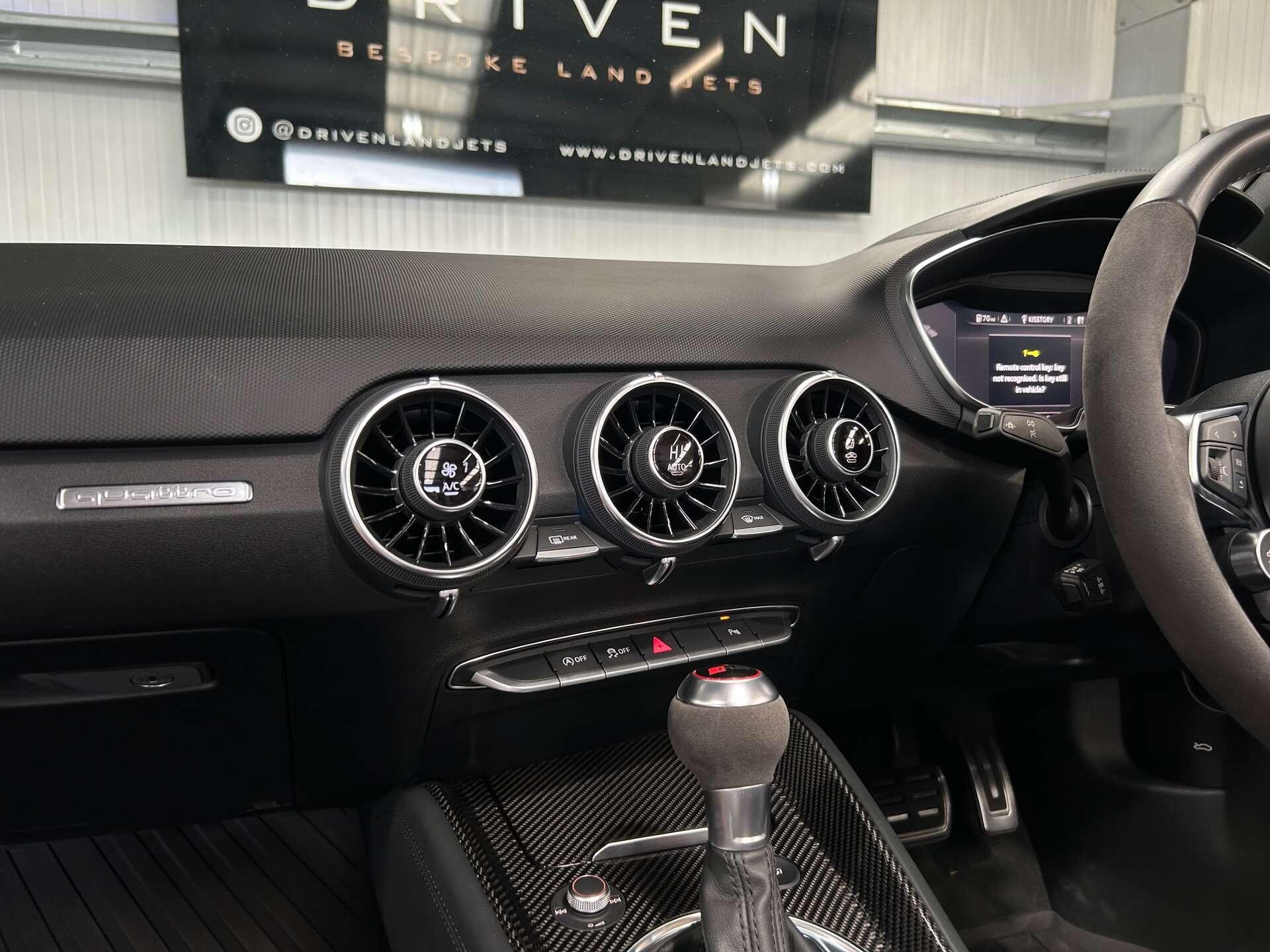 Audi TT RS view 46