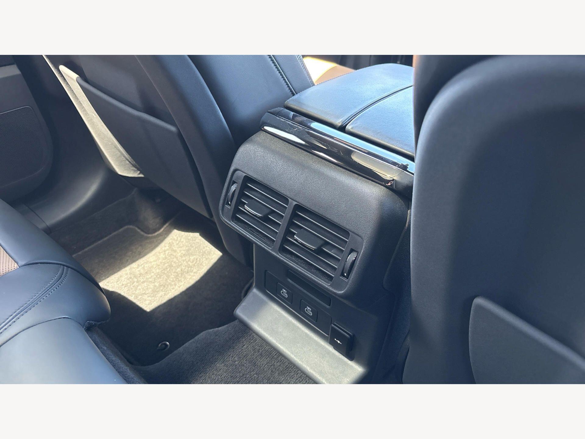 Land Rover Range Rover Velar view 22