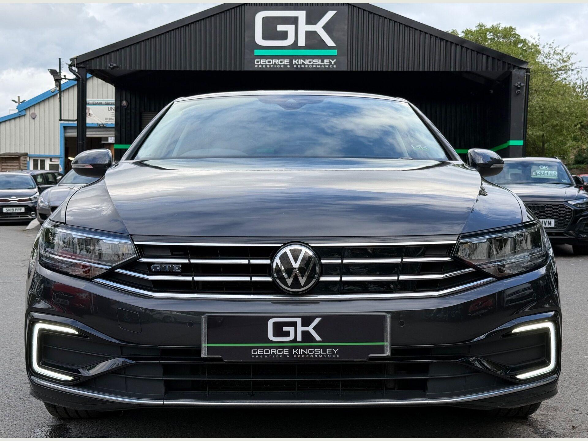 Volkswagen Passat view 12