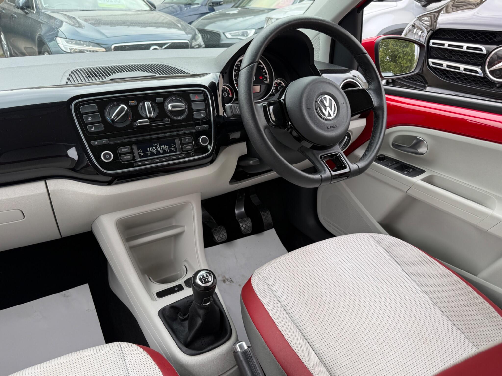 Volkswagen up! - Image 57