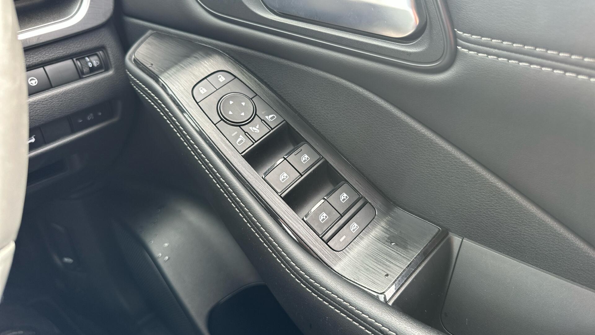 Nissan X-Trail view 63