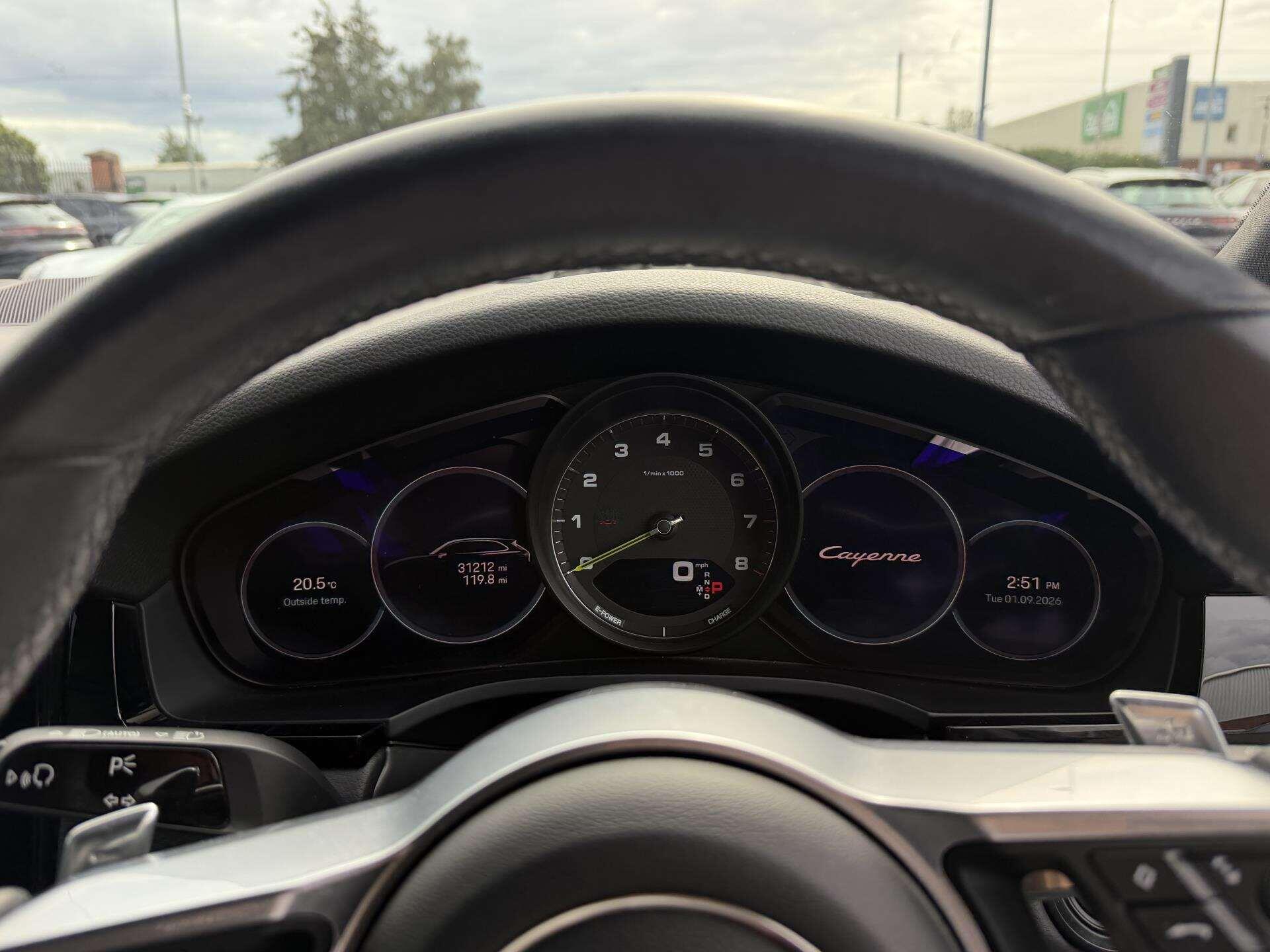 Porsche Cayenne view 21