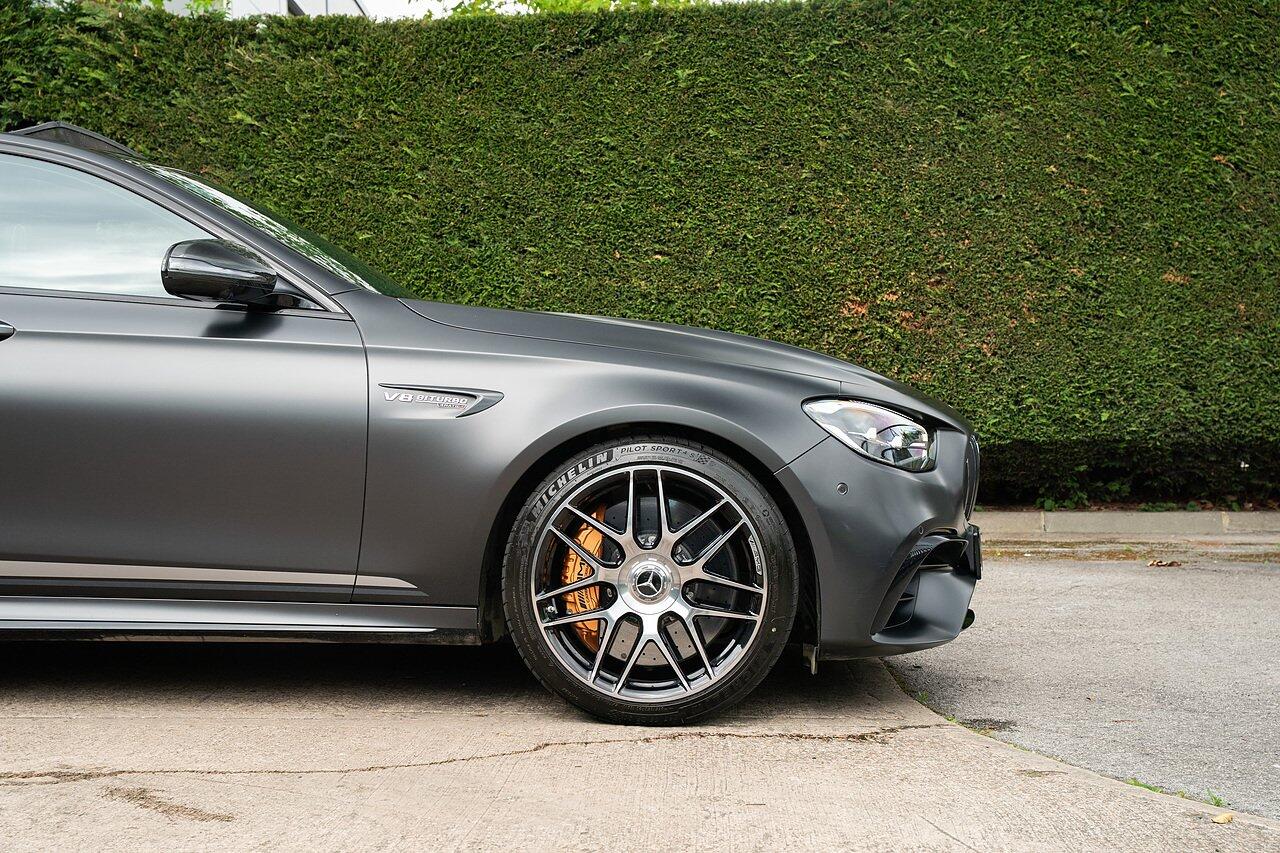 Mercedes-Benz E-Class view 29
