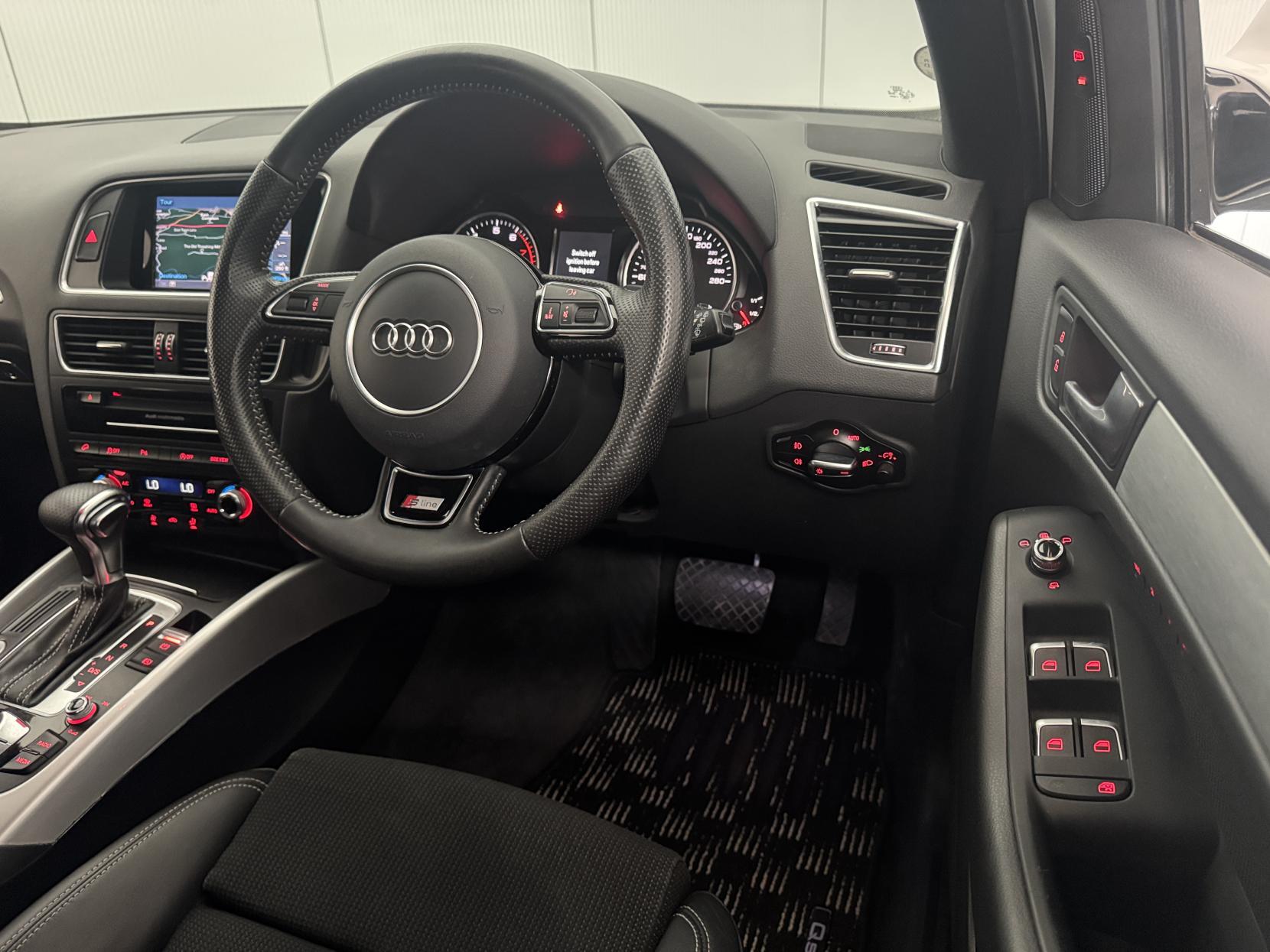 Audi Q5 view 53