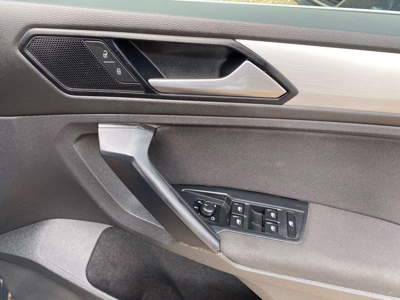 Volkswagen Tiguan view 32