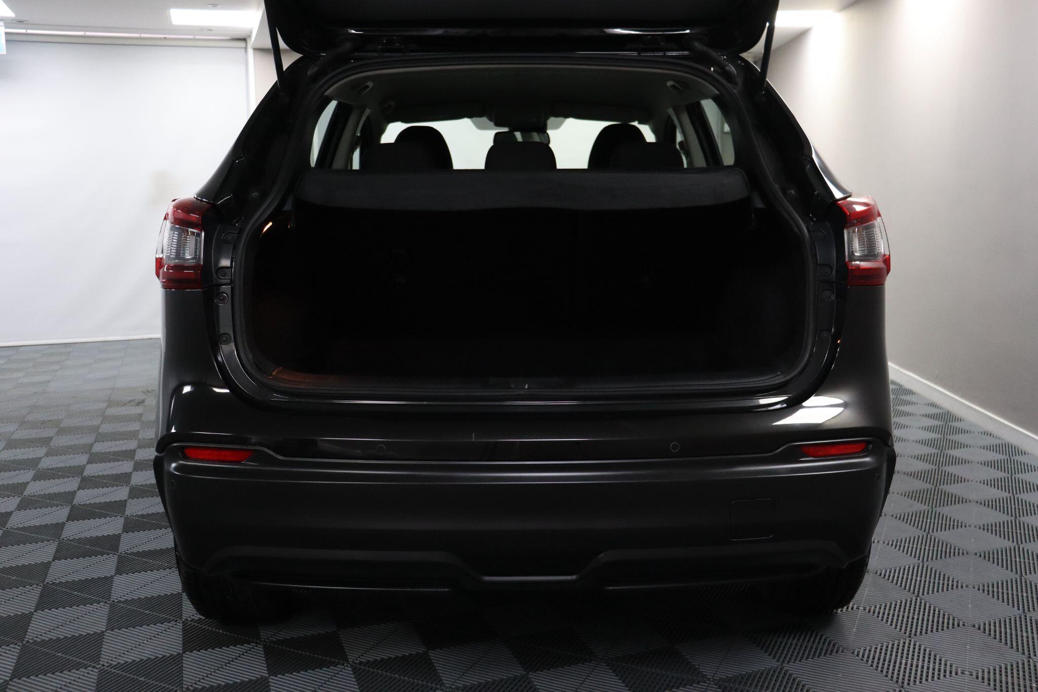 Nissan Qashqai view 23