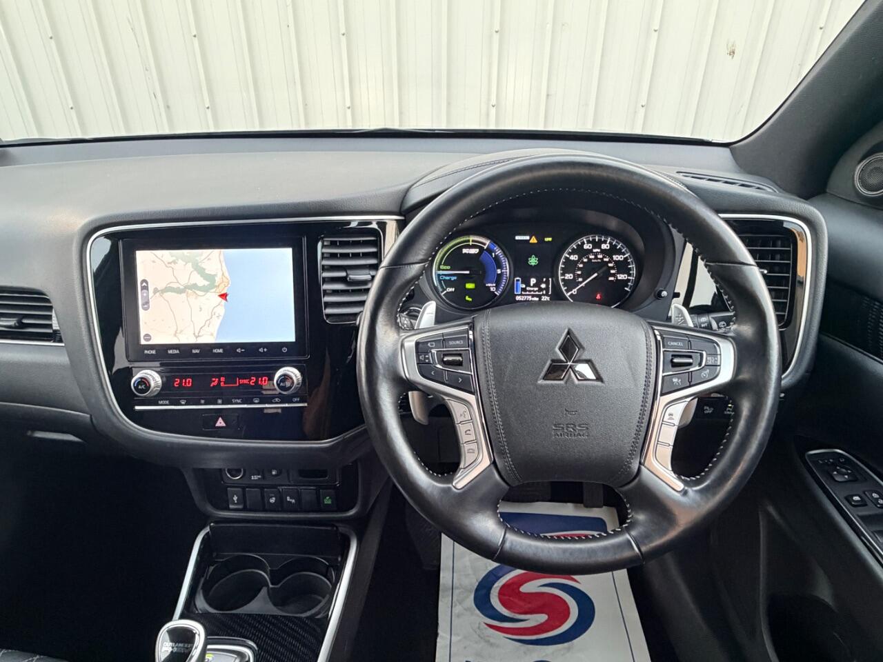 Mitsubishi Outlander view 24