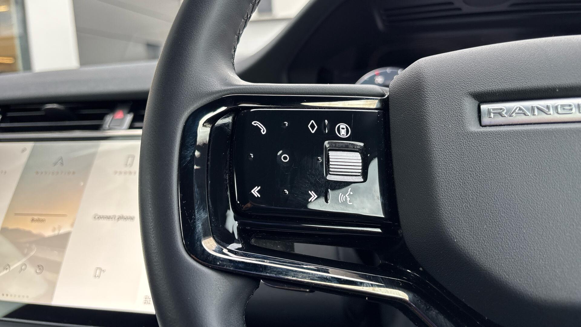 Land Rover Range Rover Evoque view 31