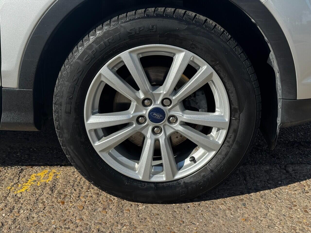 Ford Kuga view 16