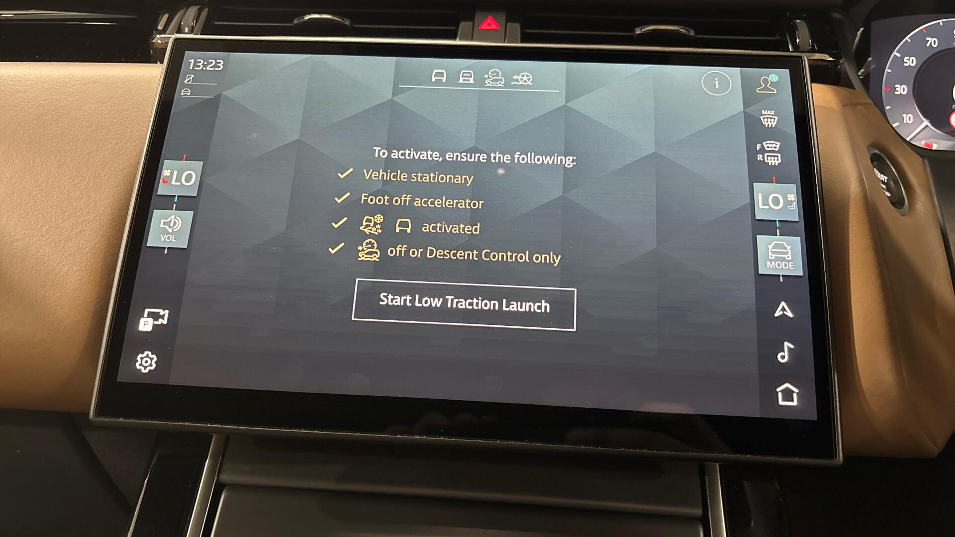 Land Rover Range Rover Velar view 59