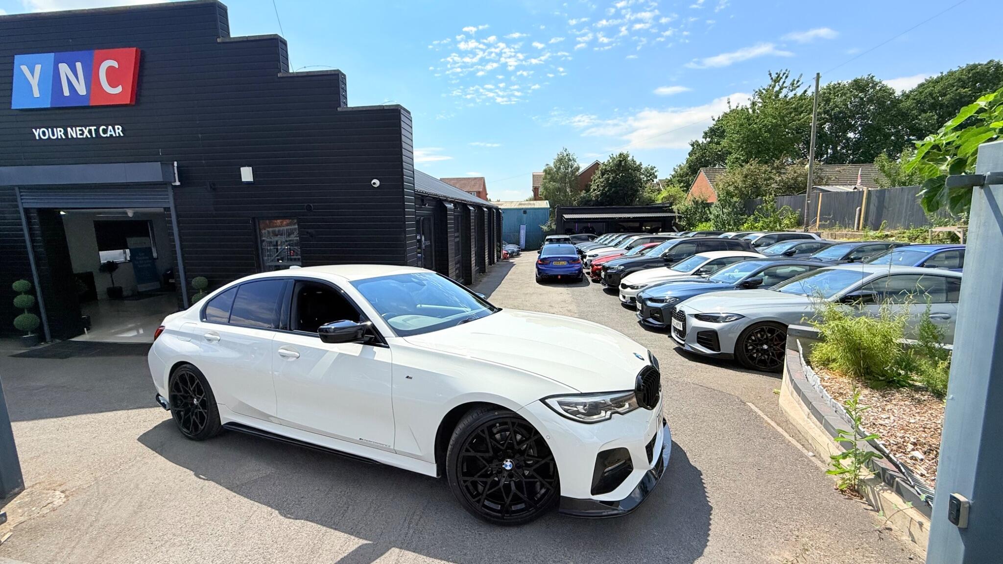BMW 3 Series view 3