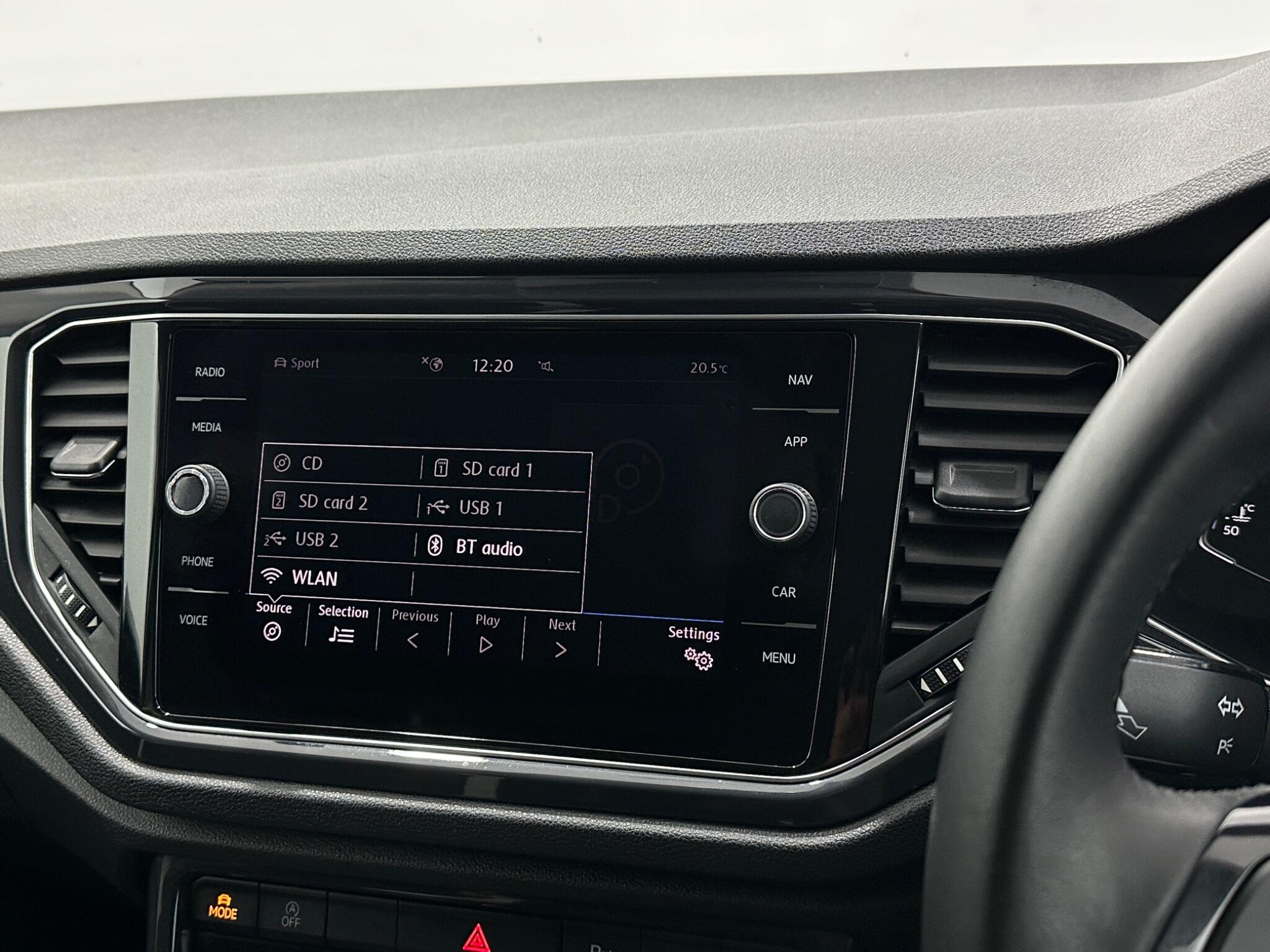 Volkswagen T-Roc view 24