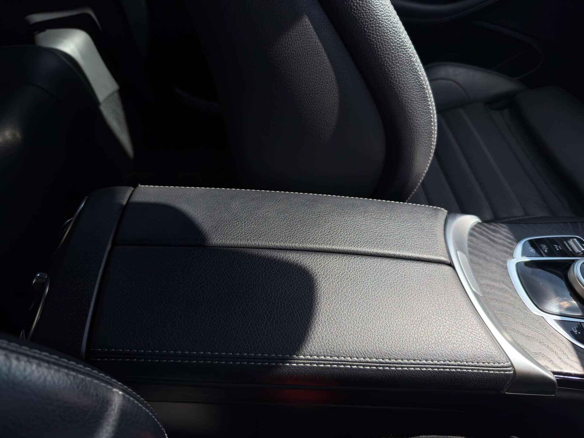 Mercedes-Benz C Class view 56