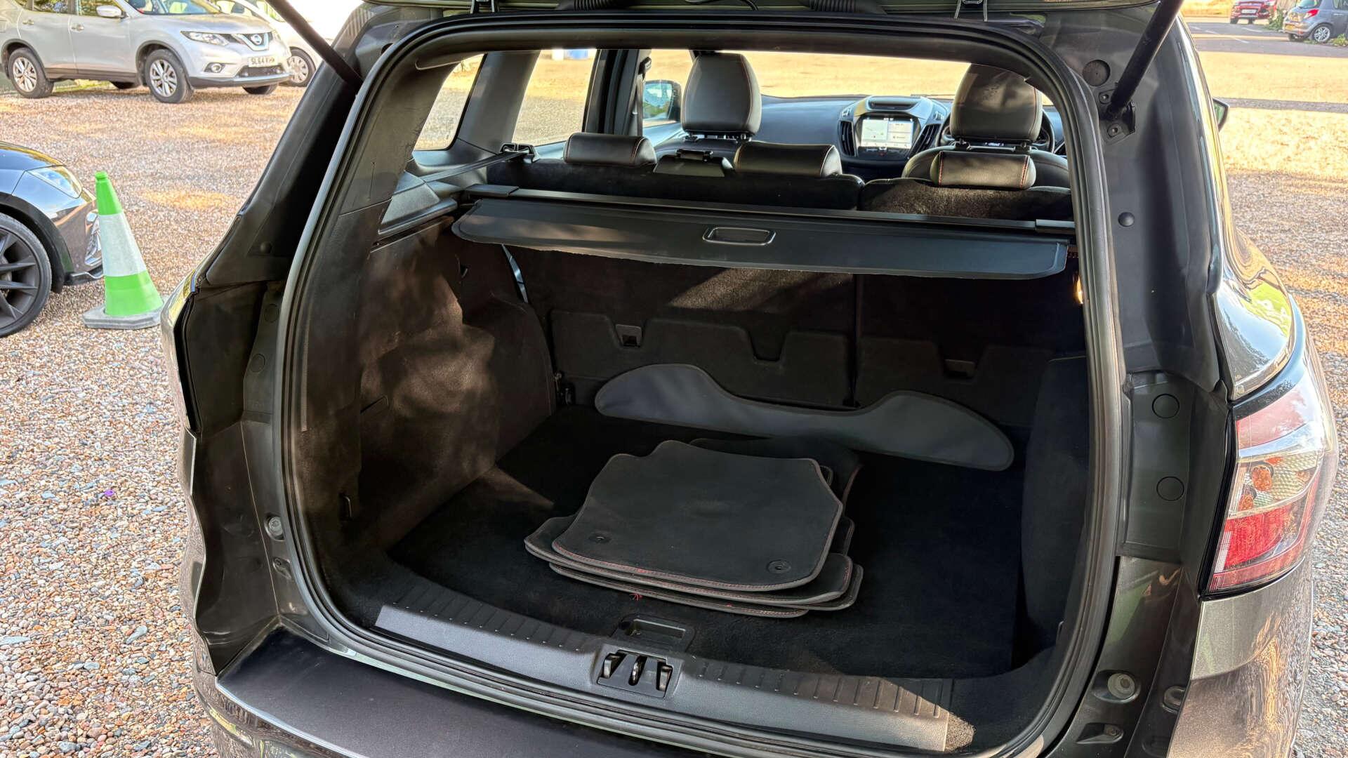 Ford Kuga view 47