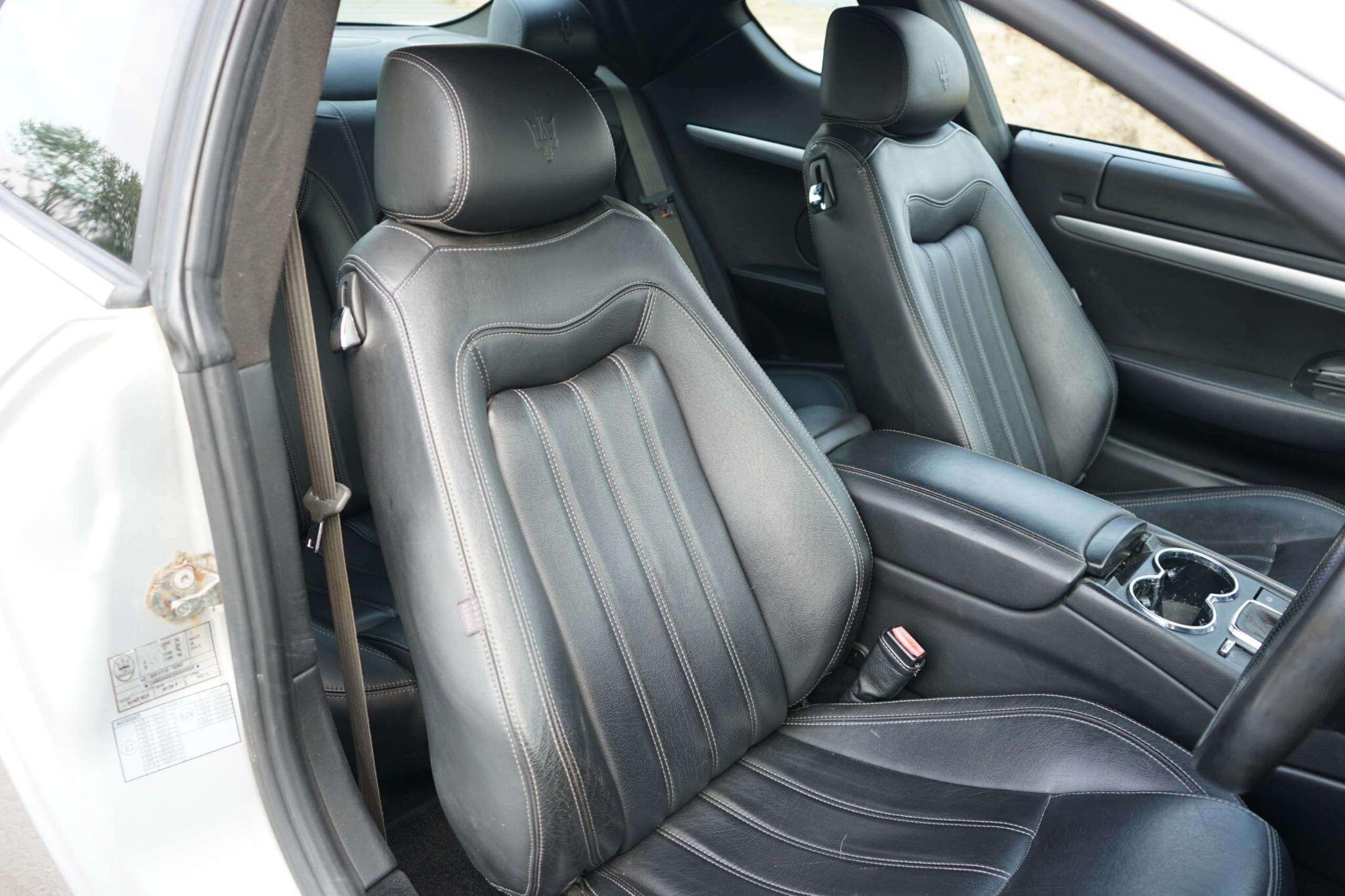 Maserati Granturismo view 15