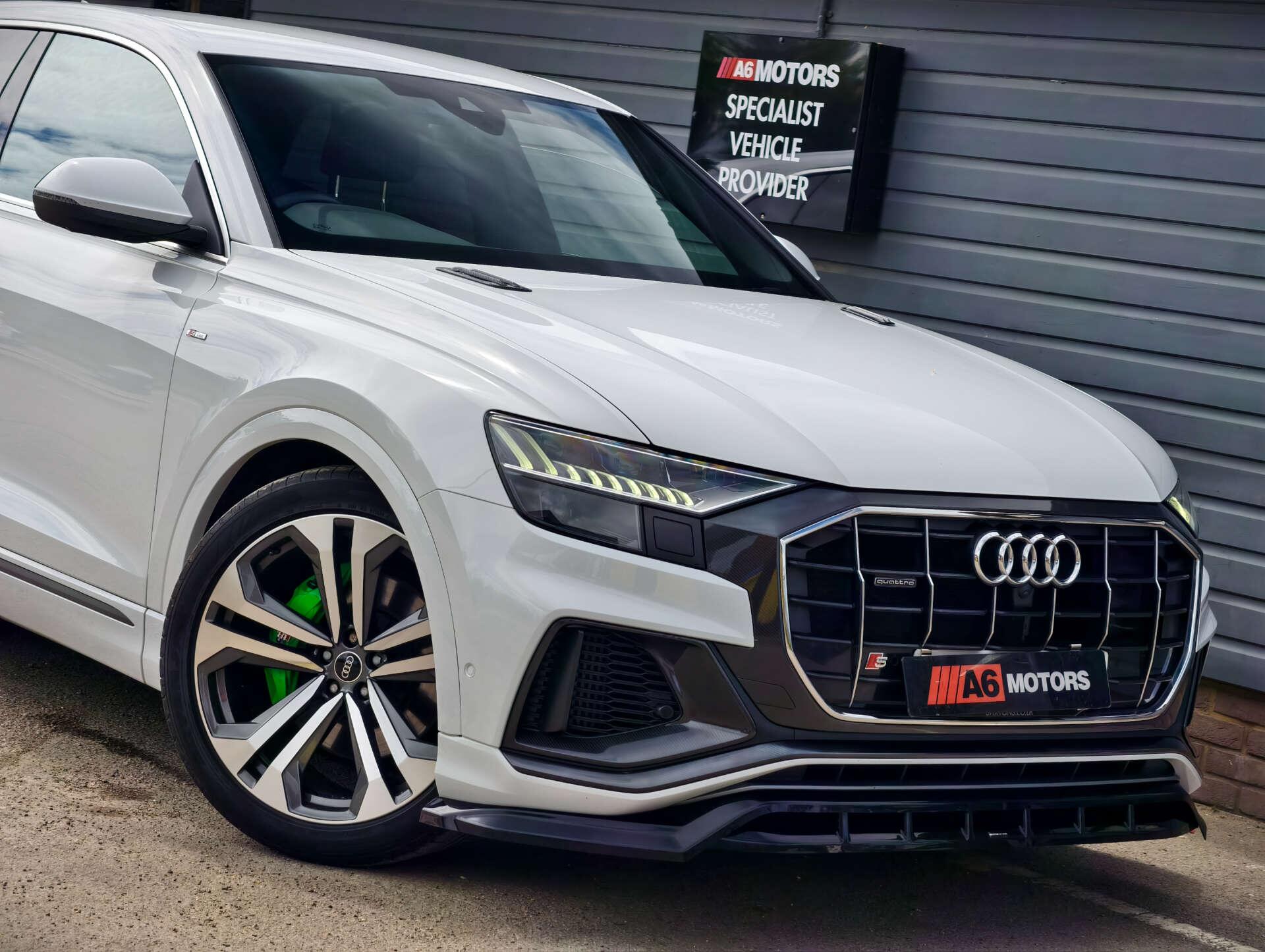 Audi Q8 view 23