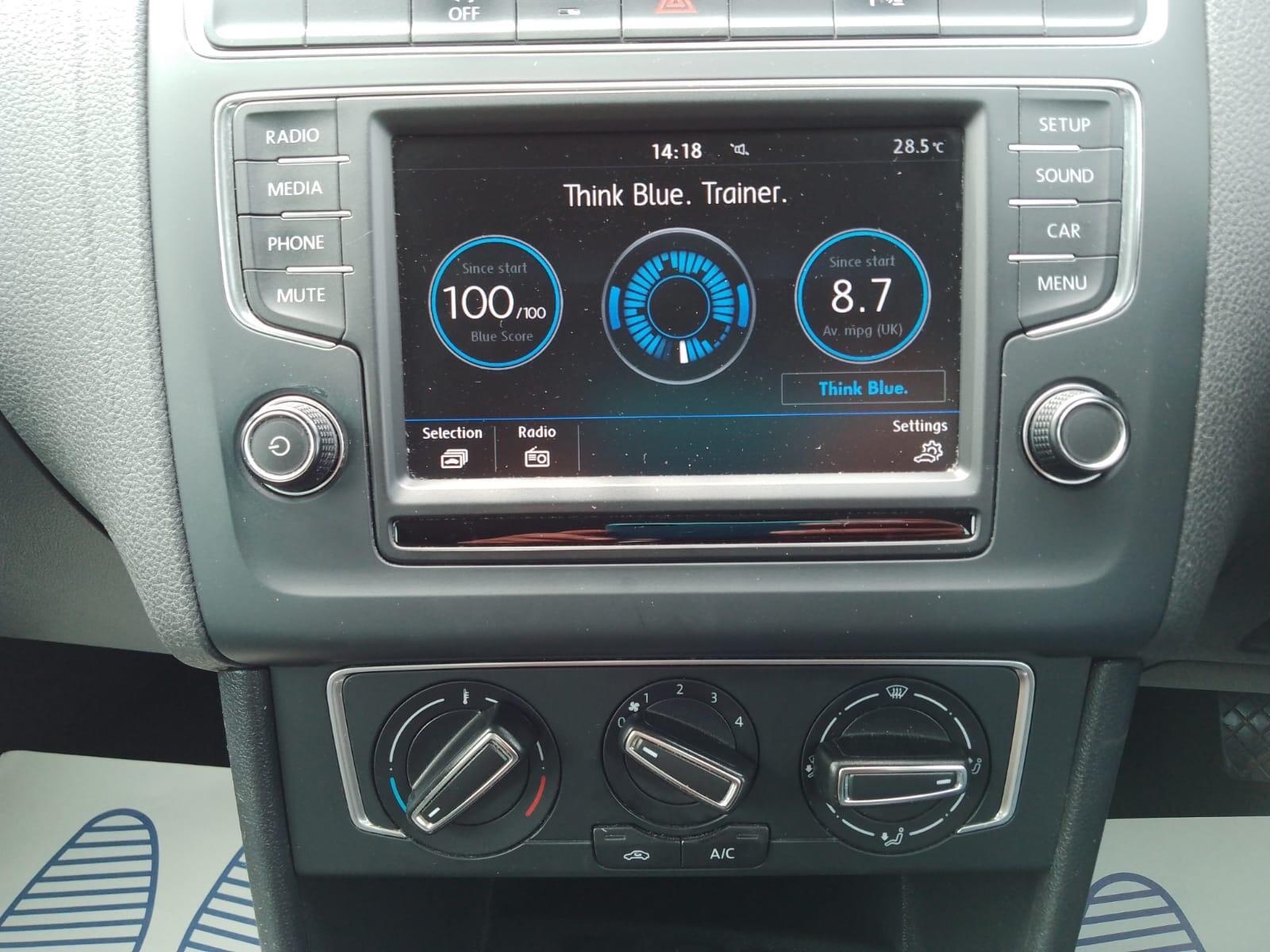 Volkswagen Polo view 40