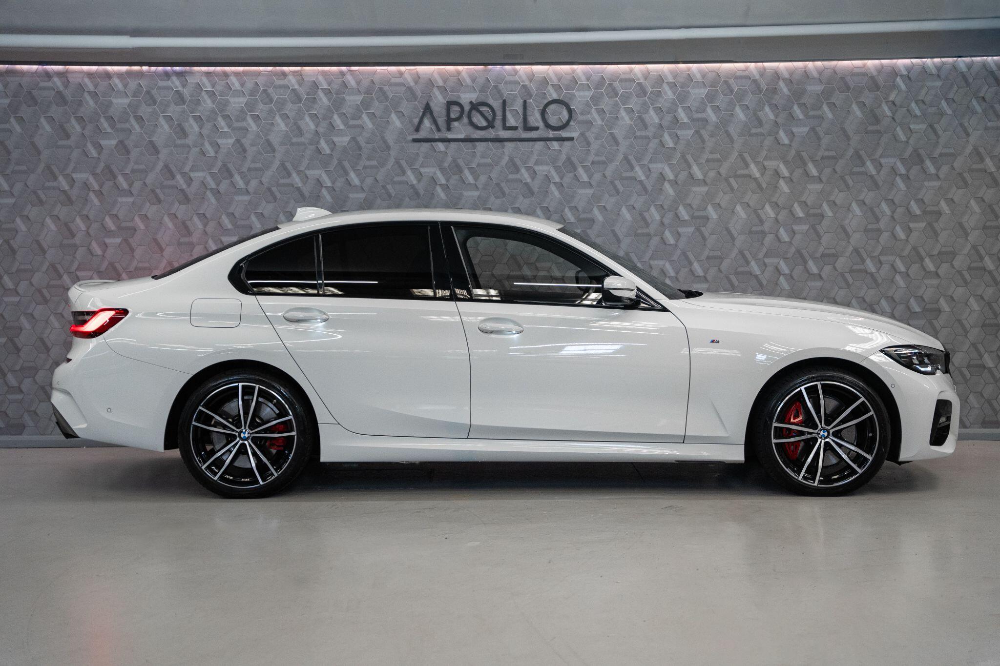 BMW 3 Series view 5