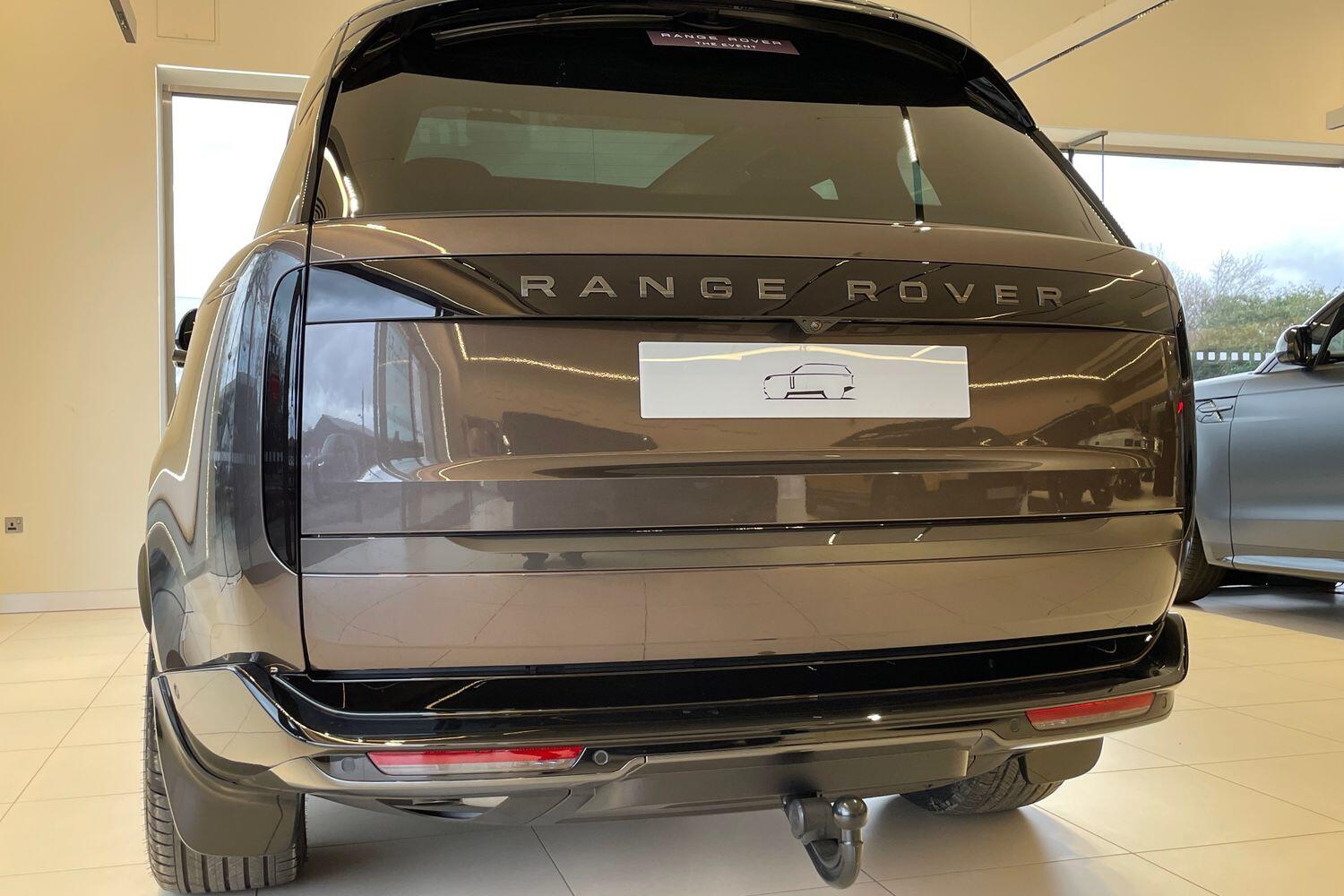 Land Rover Range Rover view 19