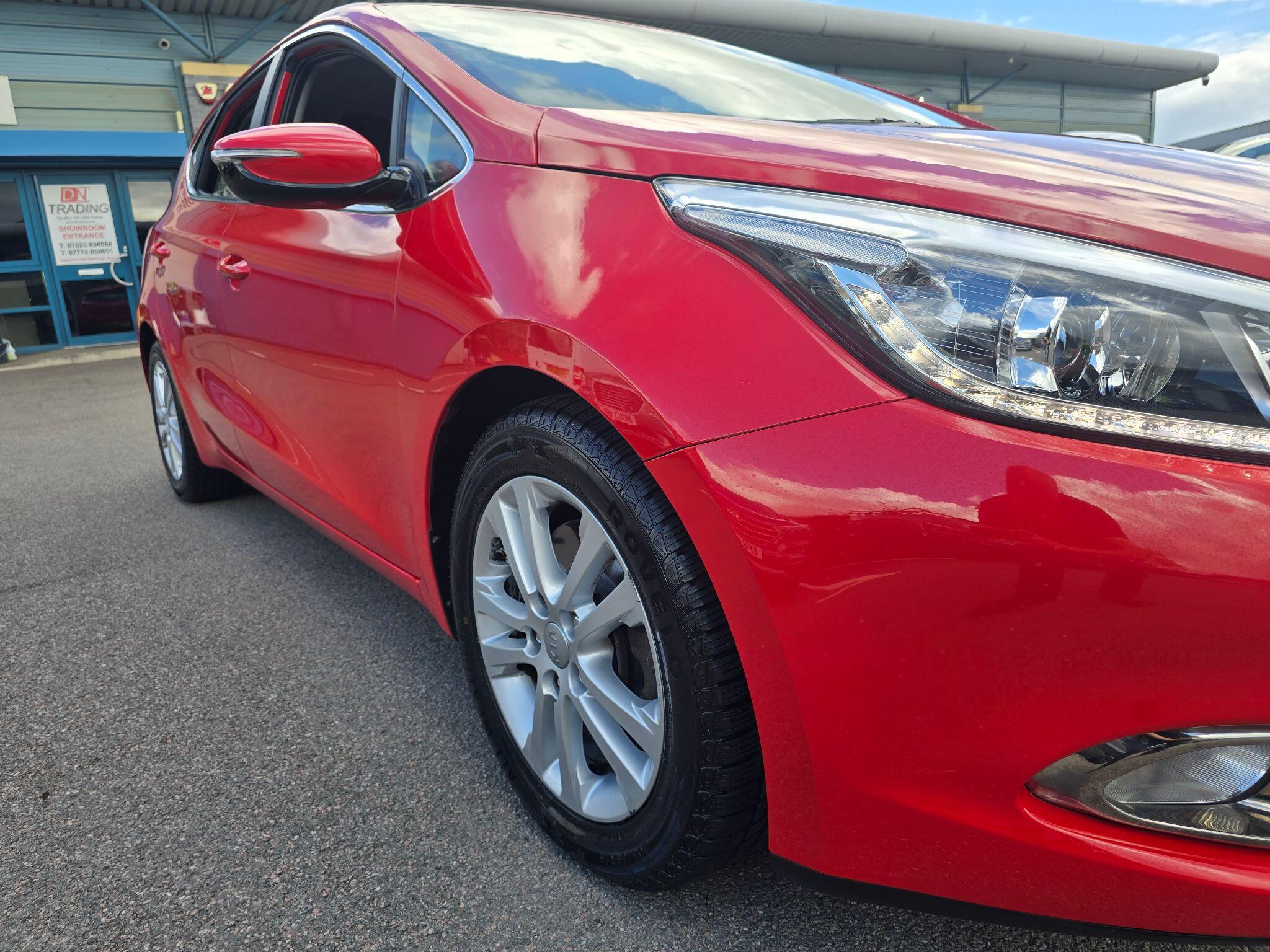 Kia Ceed view 78