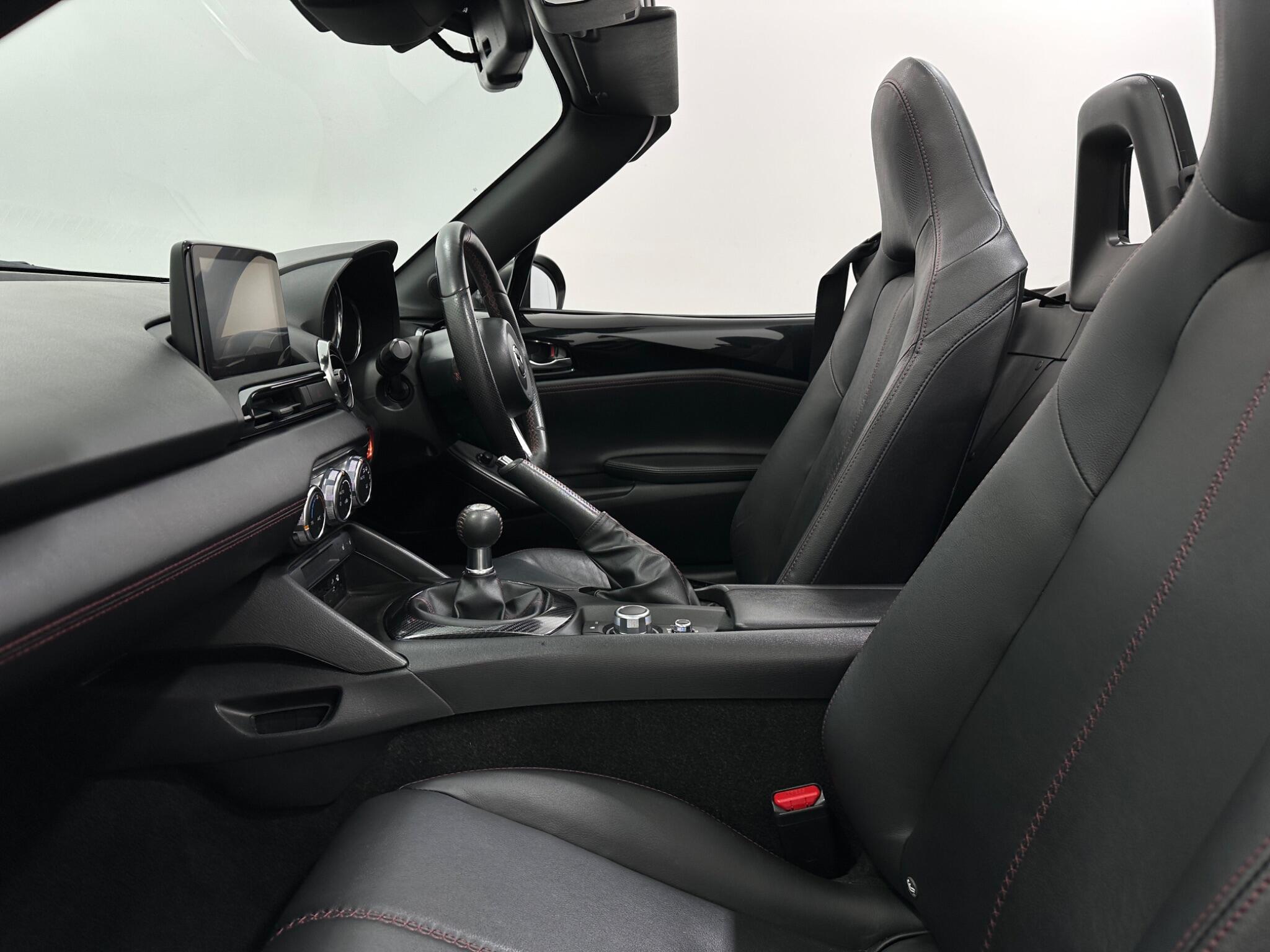 Mazda MX-5 view 35