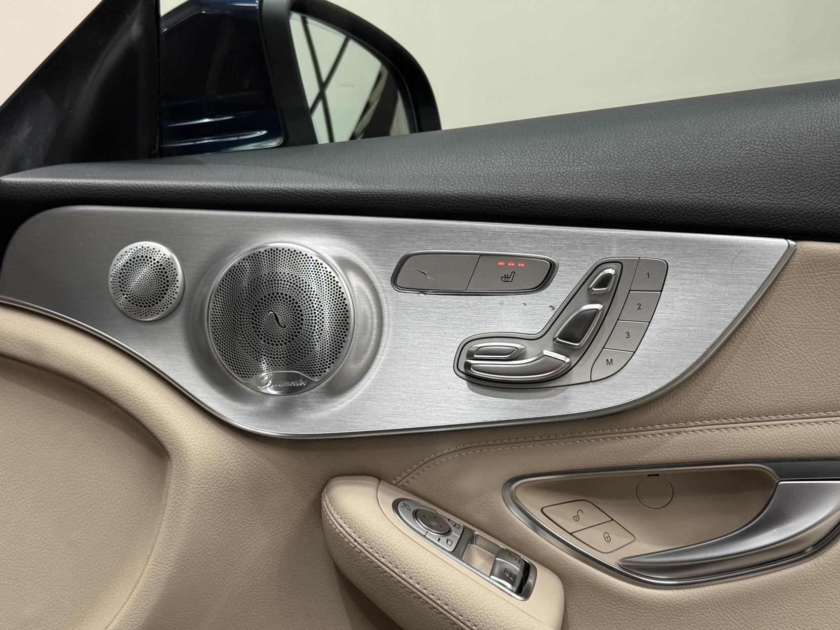 Mercedes-Benz C Class view 48