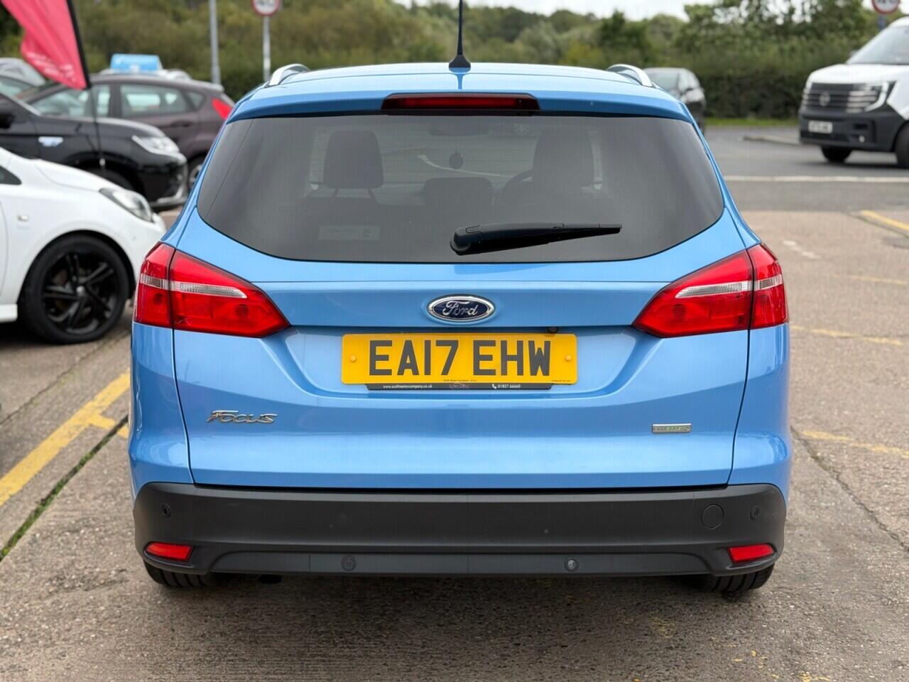 Ford Focus view 17