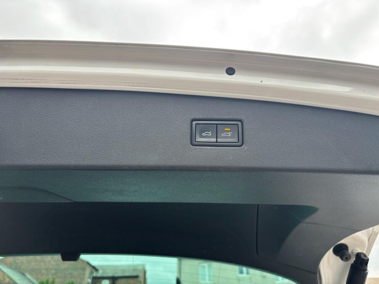 Volkswagen Tiguan view 28
