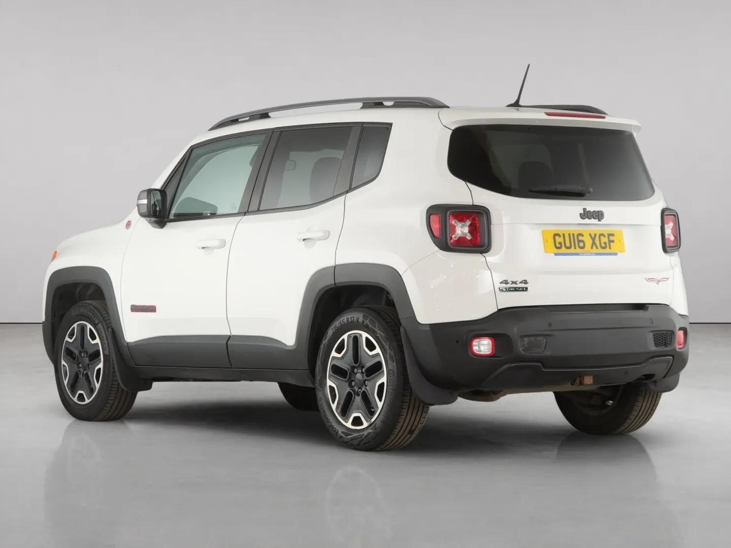 Jeep Renegade view 6