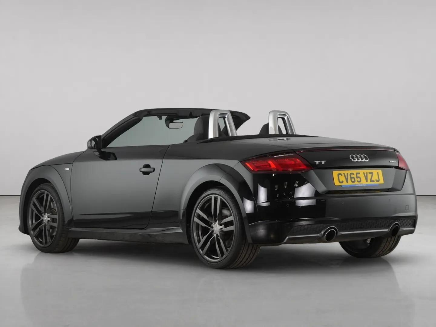 Audi TT view 11