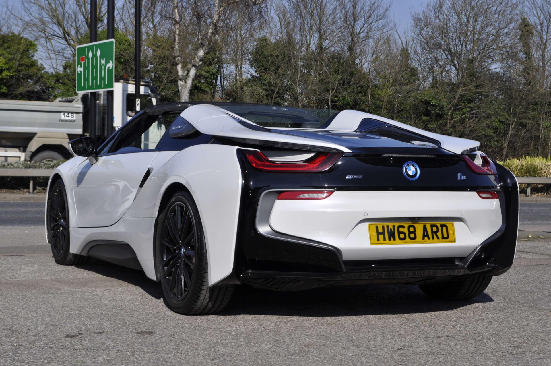 BMW I8 view 5