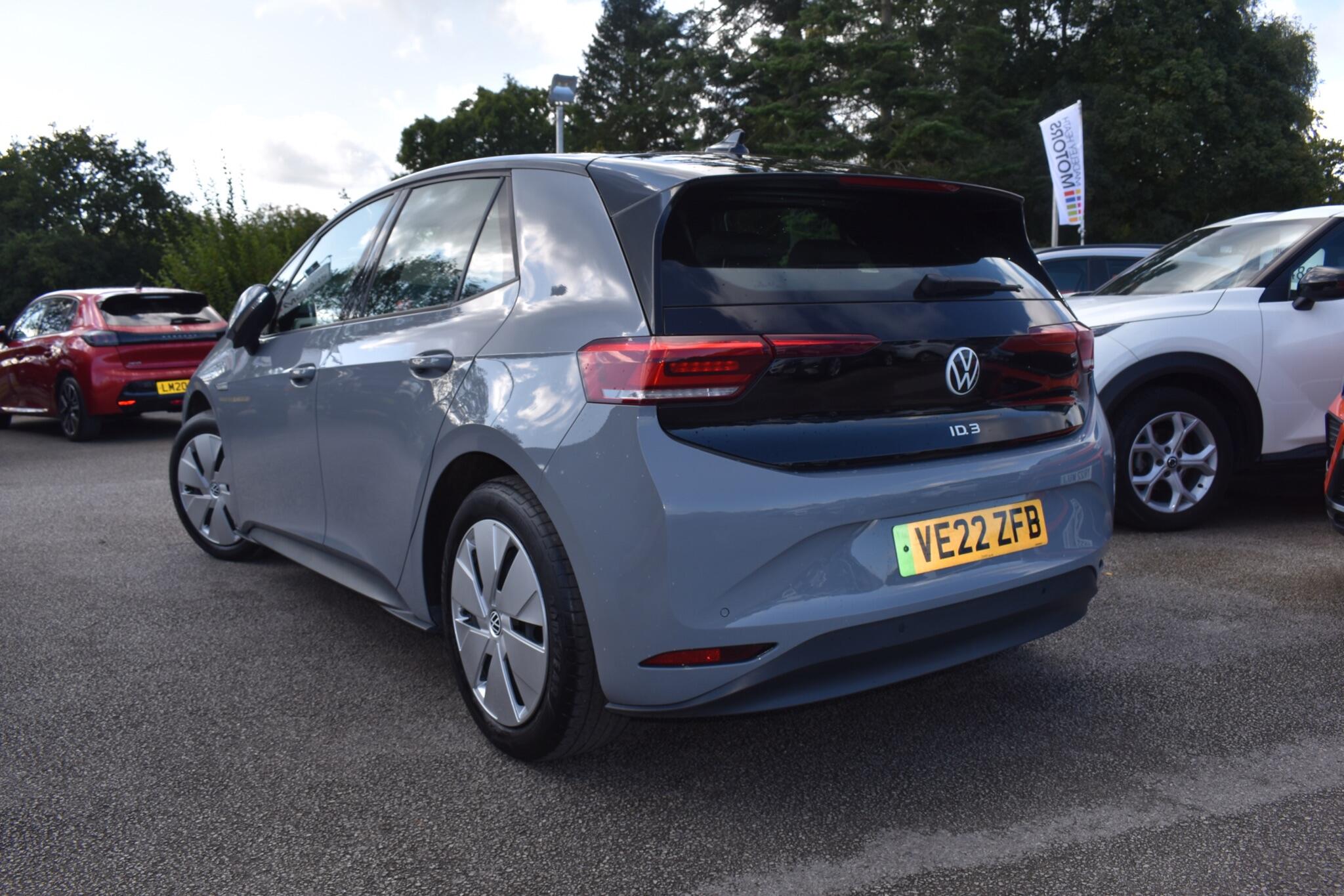 ID.3 - Pure Performance 45kWh Life Auto 5dr - Image 4