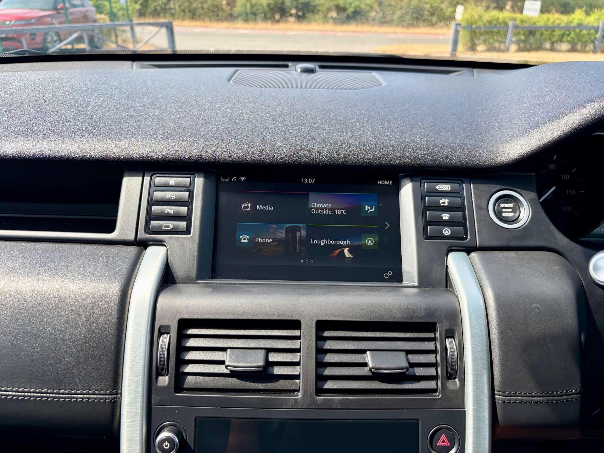 Land Rover Discovery Sport view 46