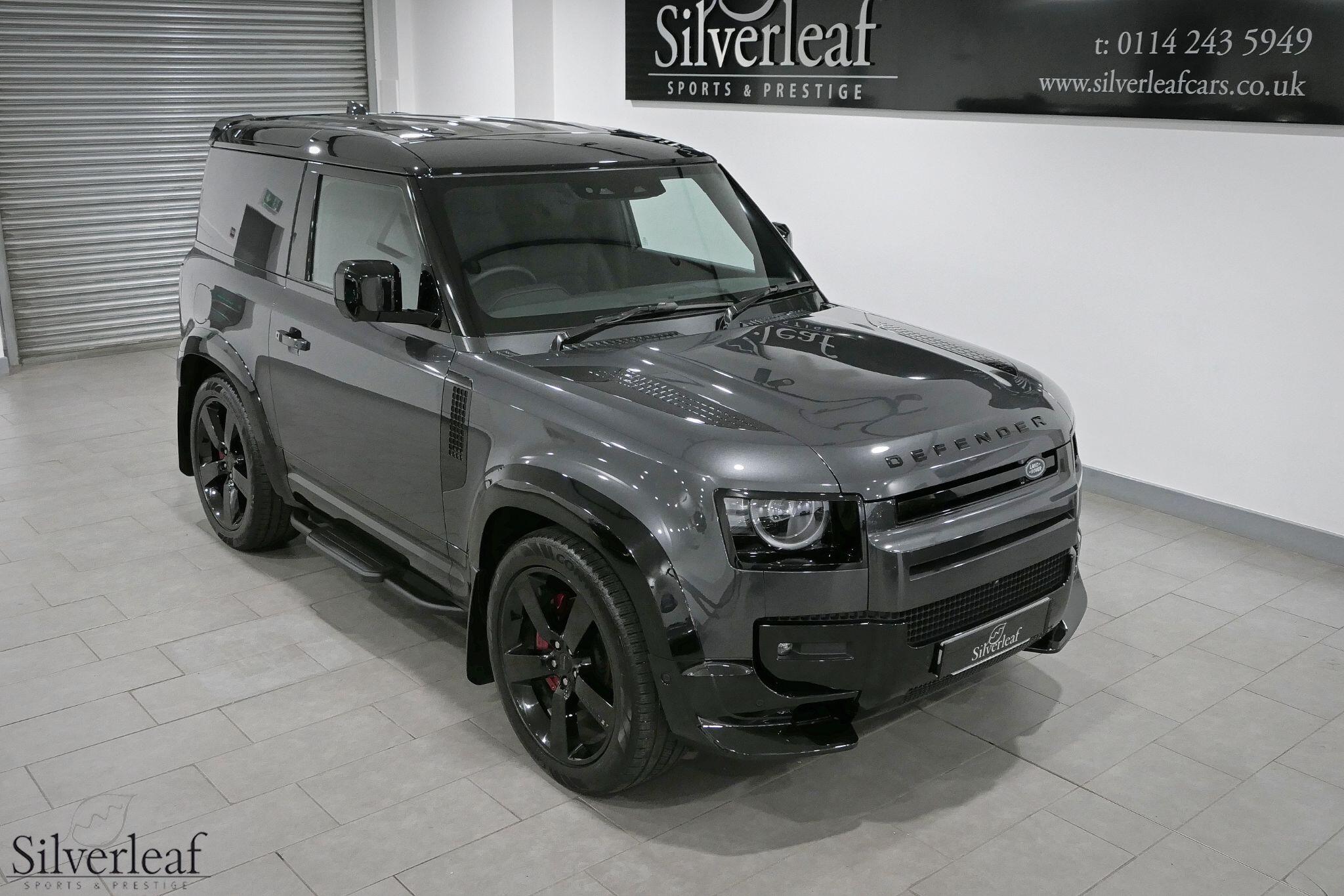 Land Rover Defender view 34